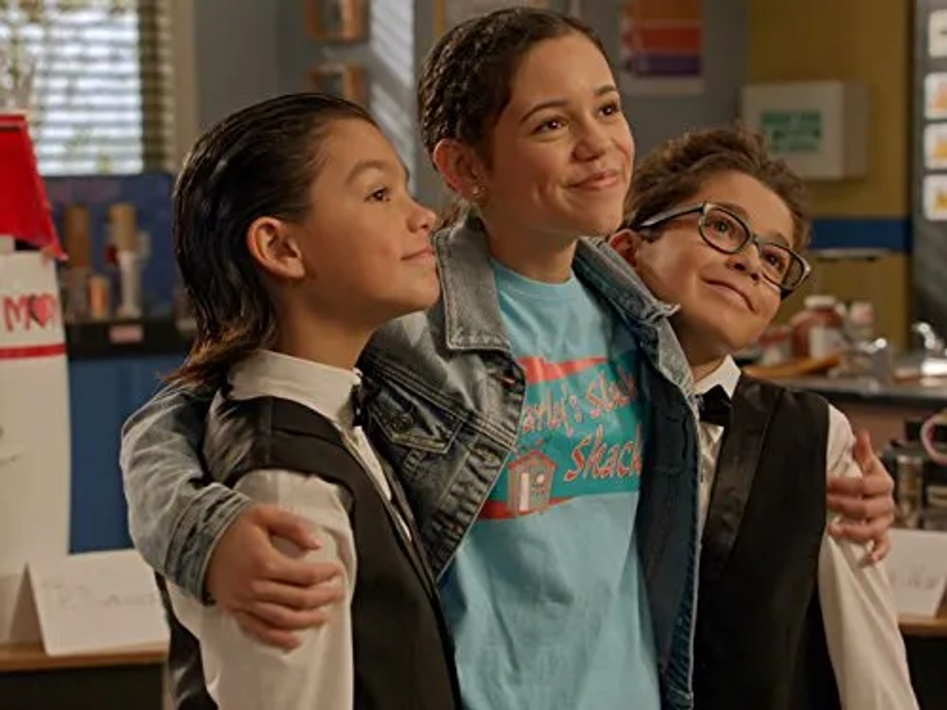 Jenna Ortega, Nicolas Bechtel, and Malachi Barton in Stuck in the Middle (2016)