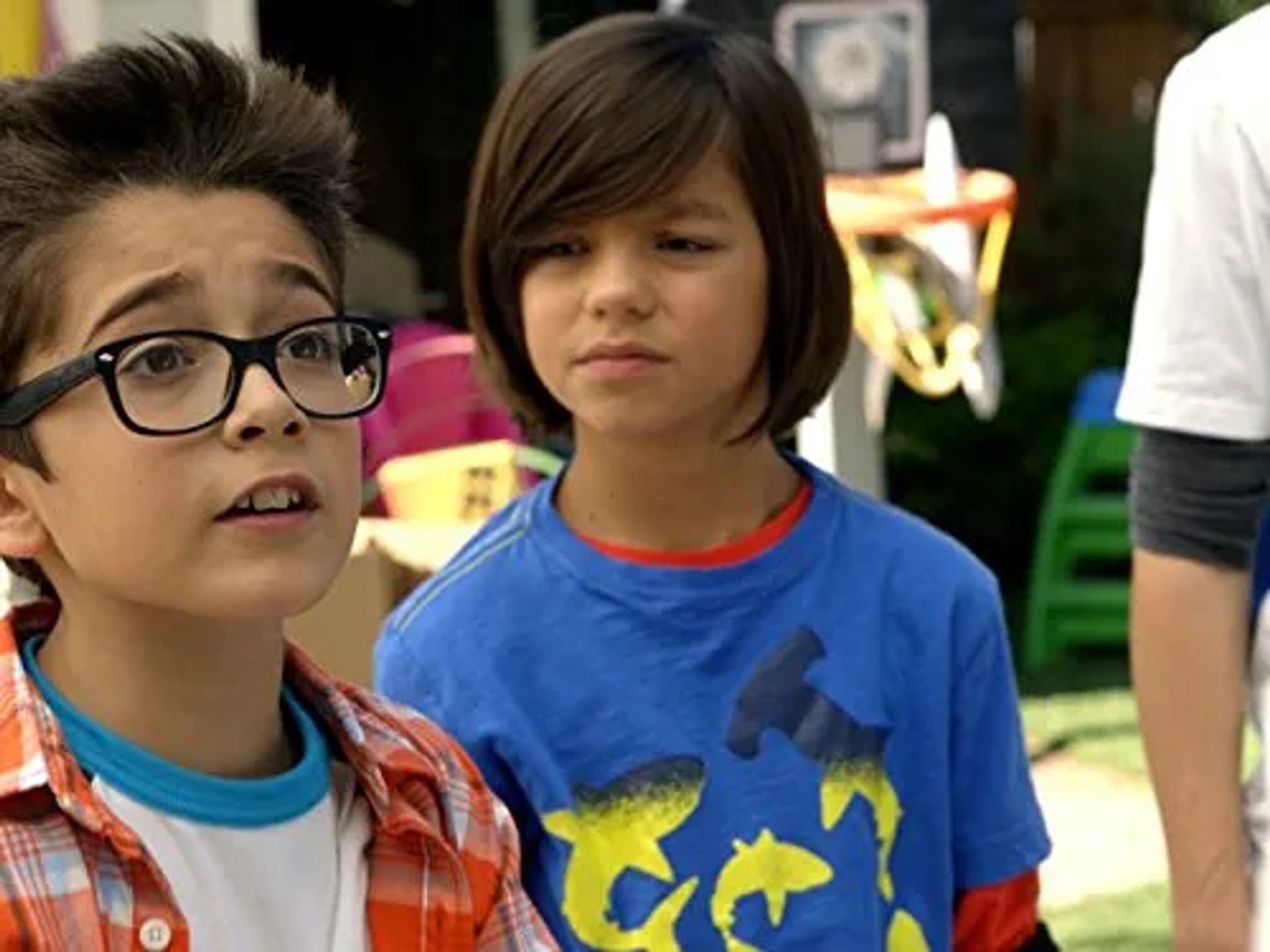 Nicolas Bechtel and Malachi Barton in Stuck in the Middle (2016)