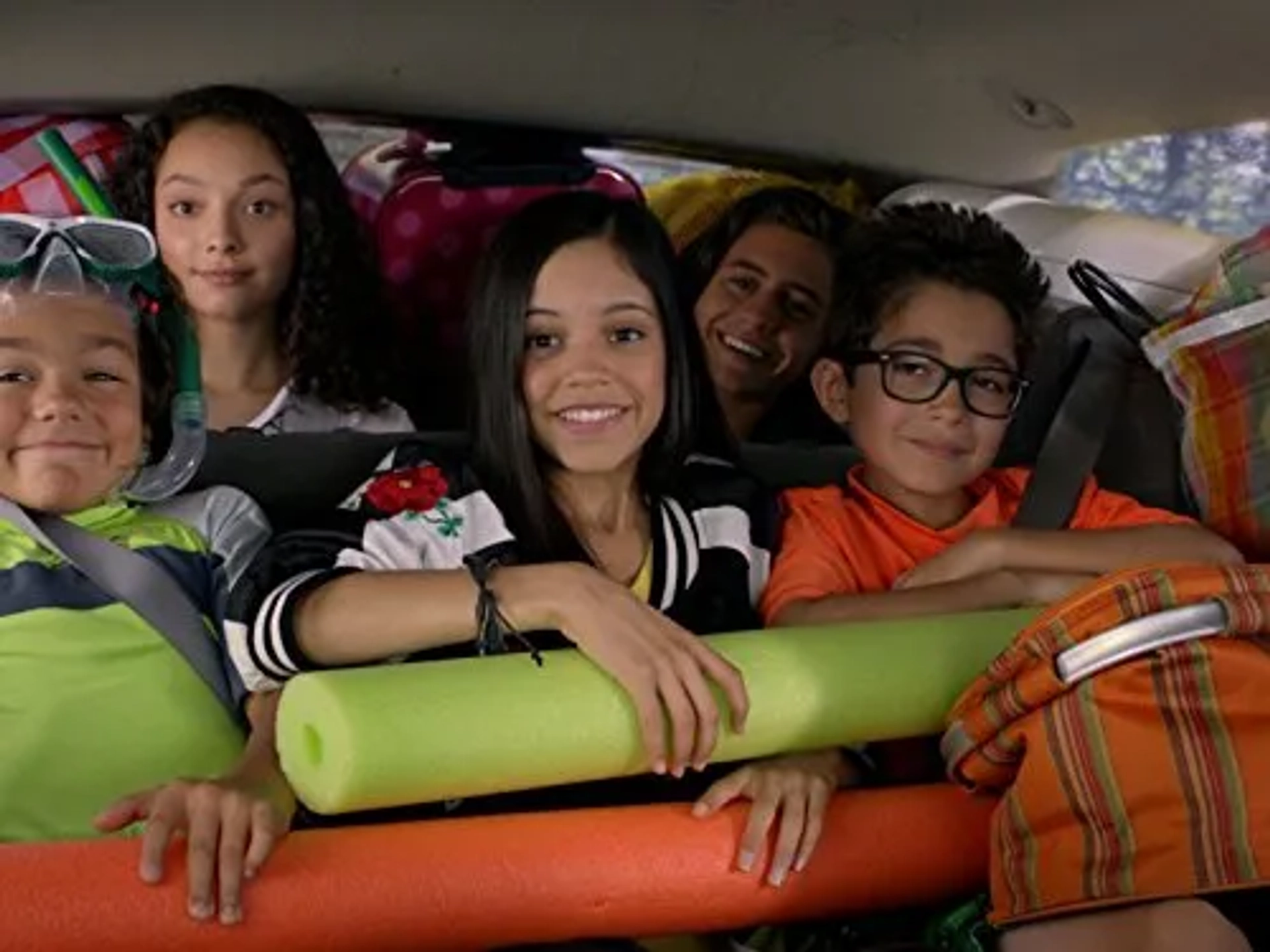 Kayla Maisonet, Jenna Ortega, Isaak Presley, Nicolas Bechtel, and Malachi Barton in Stuck in the Middle (2016)