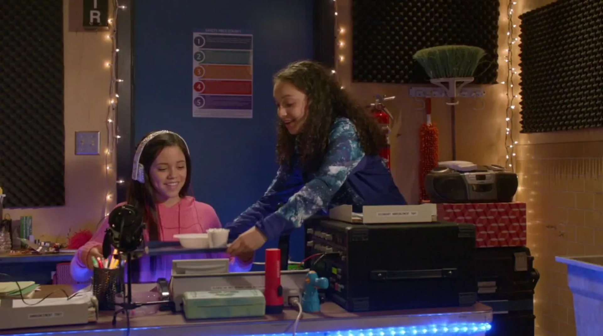 Kayla Maisonet and Jenna Ortega in Stuck in the Middle (2016)