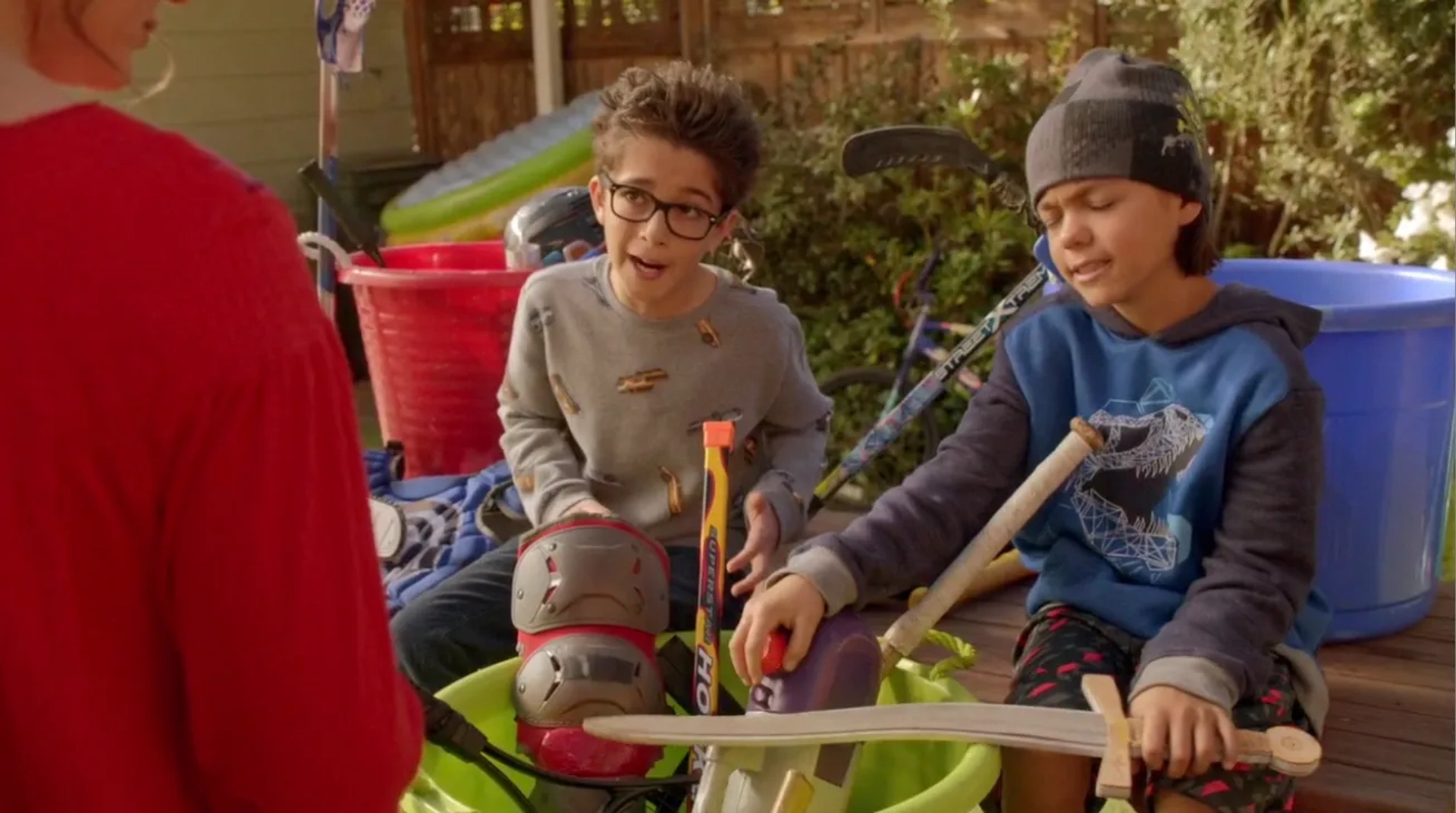 Nicolas Bechtel and Malachi Barton in Stuck in the Middle (2016)