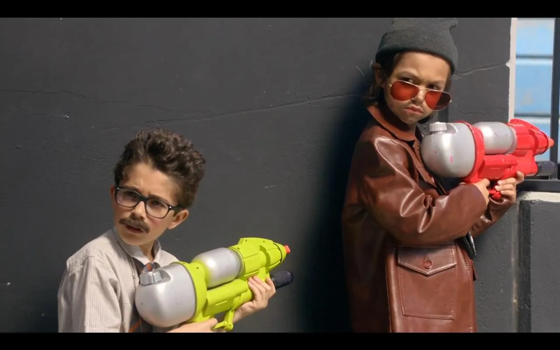 Nicolas Bechtel and Malachi Barton in Stuck in the Middle (2016)