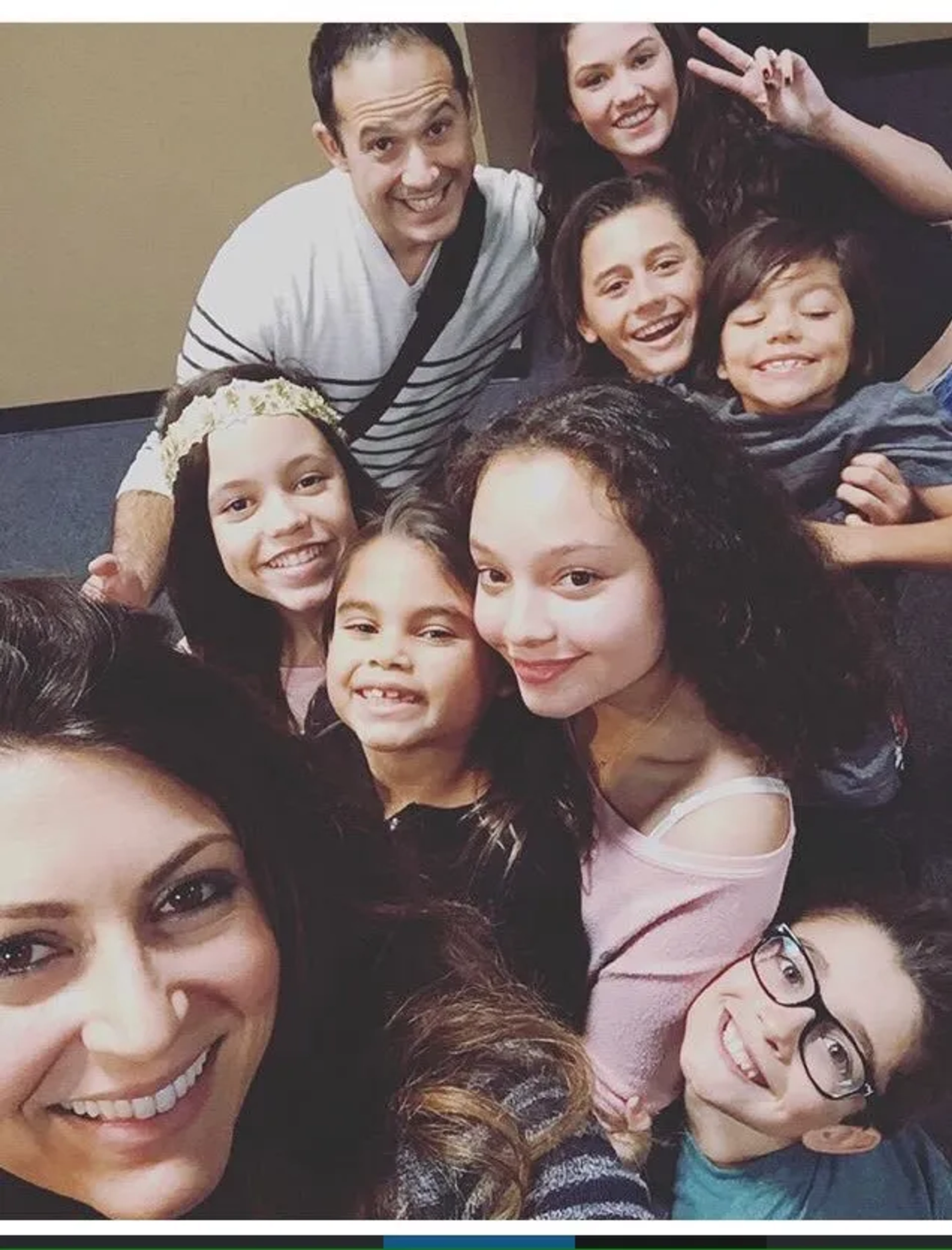 Joe Nieves, Cerina Vincent, Kayla Maisonet, Jenna Ortega, Isaak Presley, Ronni Hawk, Nicolas Bechtel, Malachi Barton, and Ariana Greenblatt in Stuck in the Middle (2016)