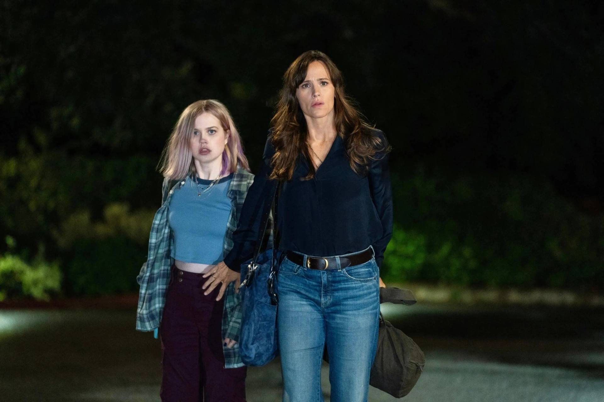 Jennifer Garner and Angourie Rice in The Last Thing He Told Me (2023)