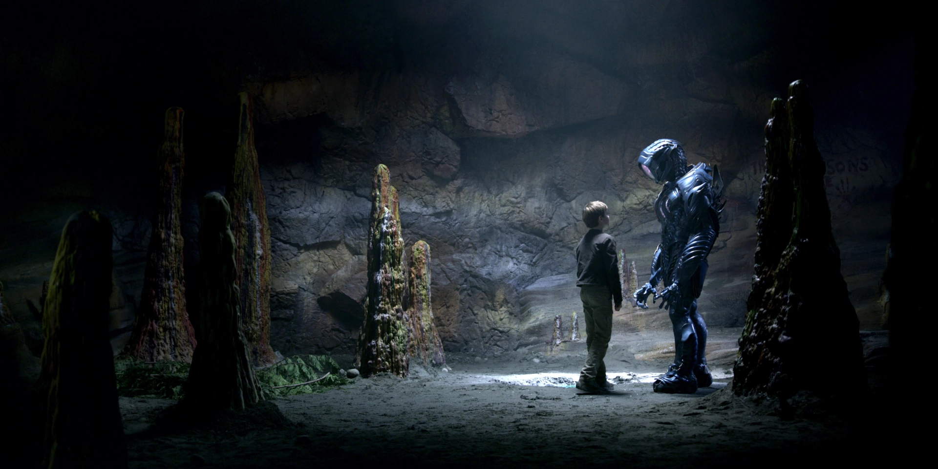 Brian Steele and Maxwell Jenkins in Lost in Space (2018)