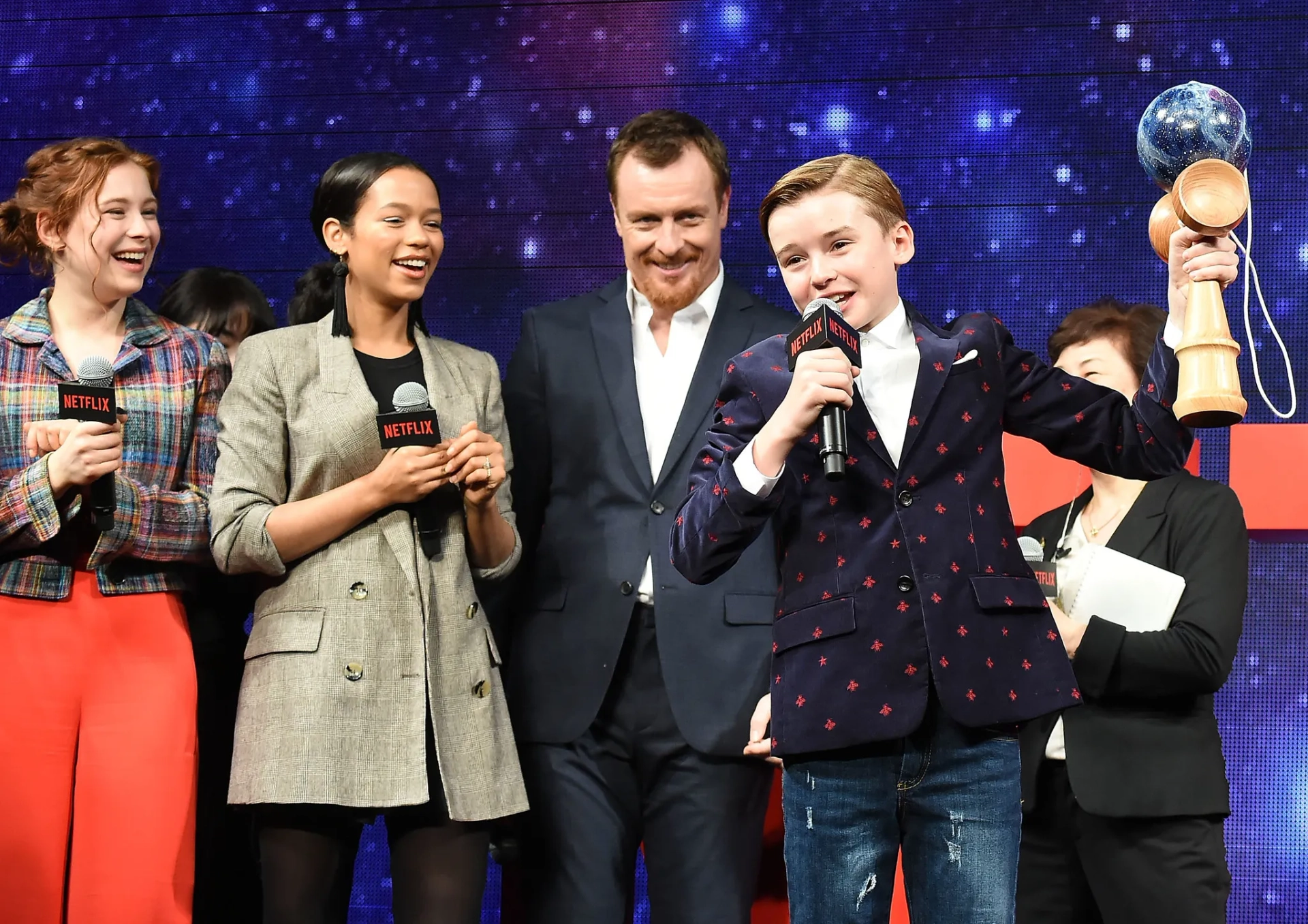 Toby Stephens, Maxwell Jenkins, Mina Sundwall, and Taylor Russell at an event for Lost in Space (2018)