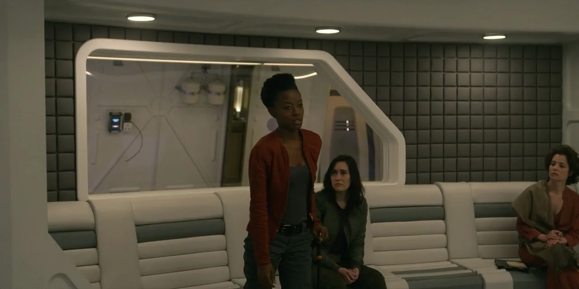 Parker Posey, Amelia Burstyn, and Sibongile Mlambo in Lost in Space (2018)