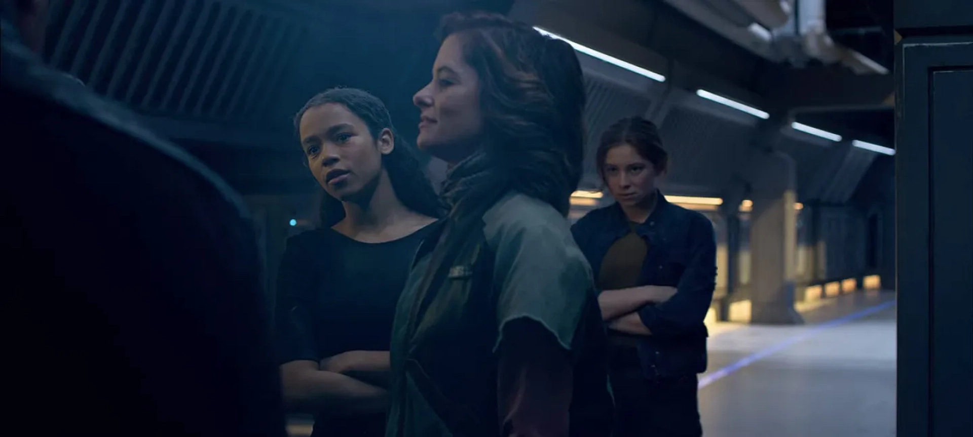 Parker Posey, Mina Sundwall, and Taylor Russell in Lost in Space (2018)