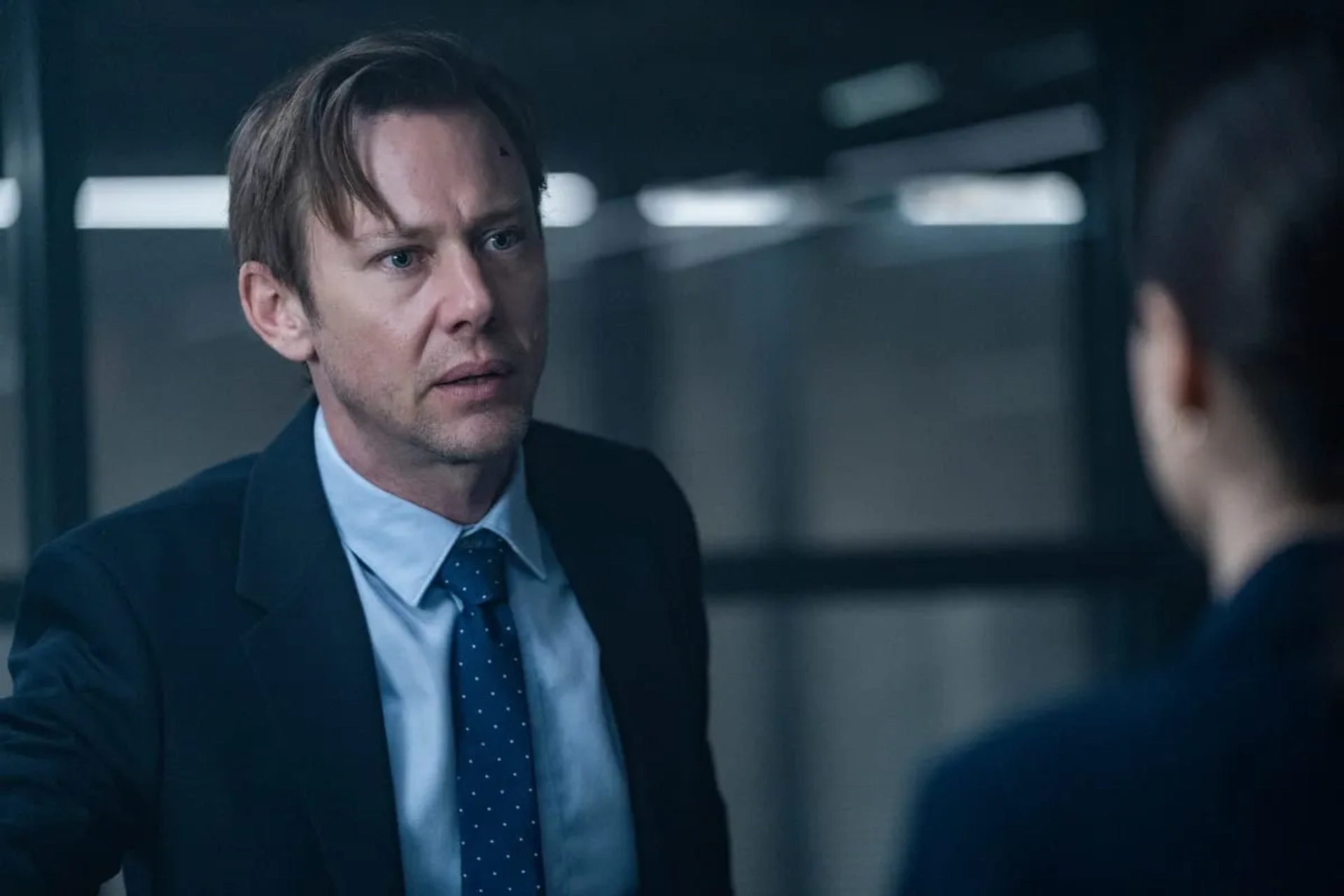 Jimmi Simpson in The Man Who Fell to Earth (2021)