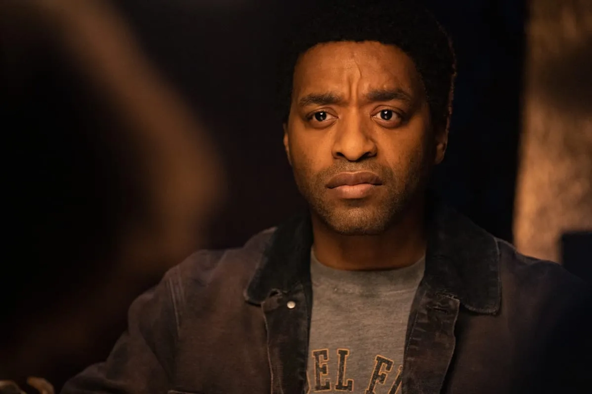 Chiwetel Ejiofor in The Man Who Fell to Earth (2021)