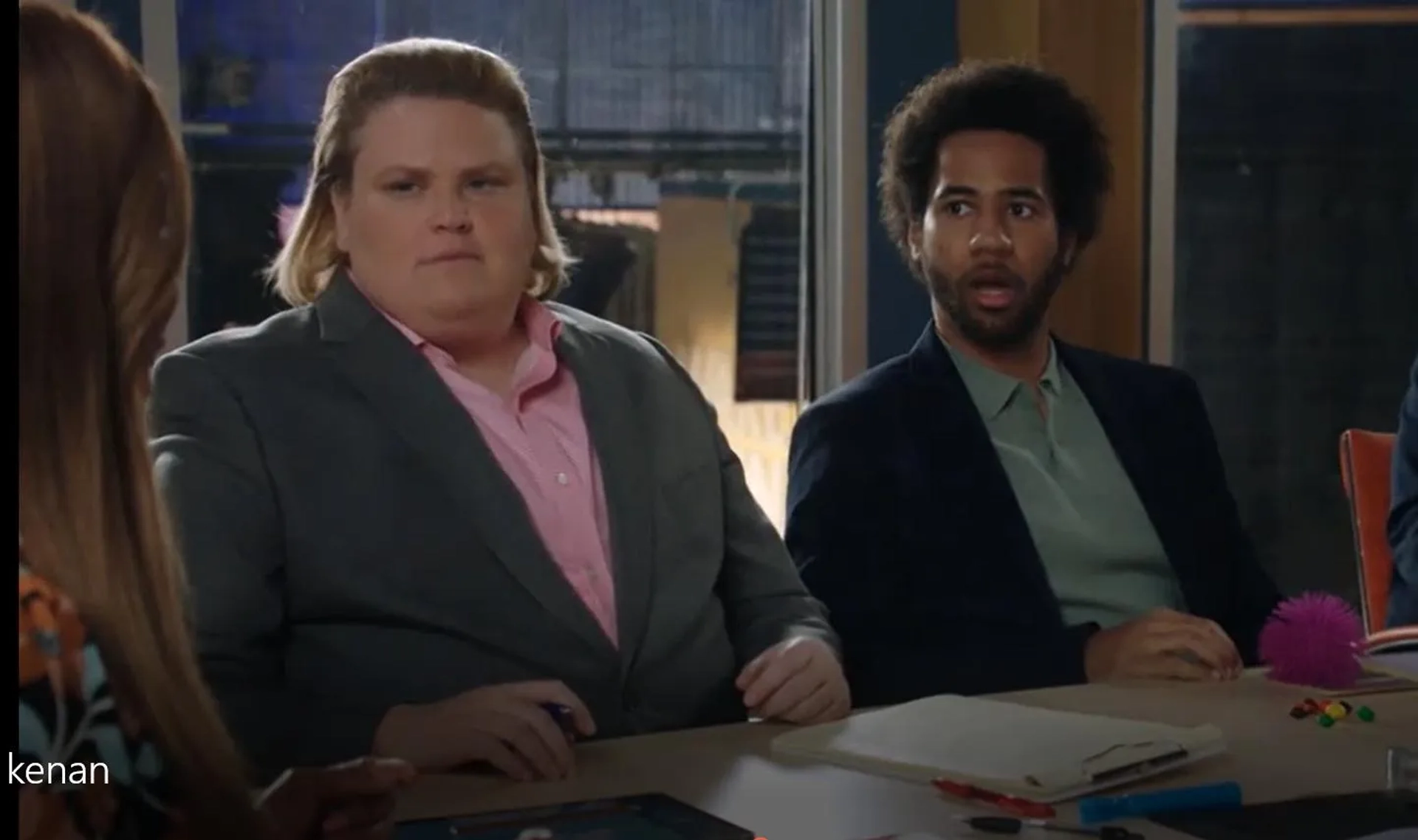 Fortune Feimster and Sean Thomas Simmons in Kenan (2021)