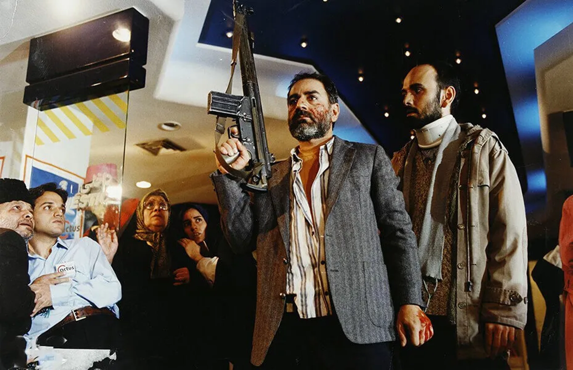 فیلم آژانس شیشه‌ ای 1376