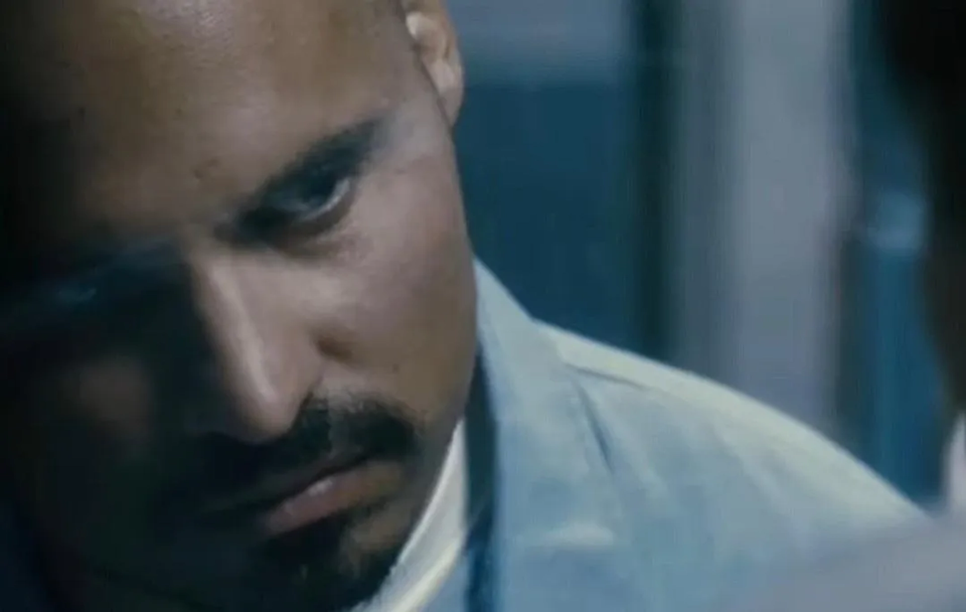 Michael Peña in The Lincoln Lawyer (2011)