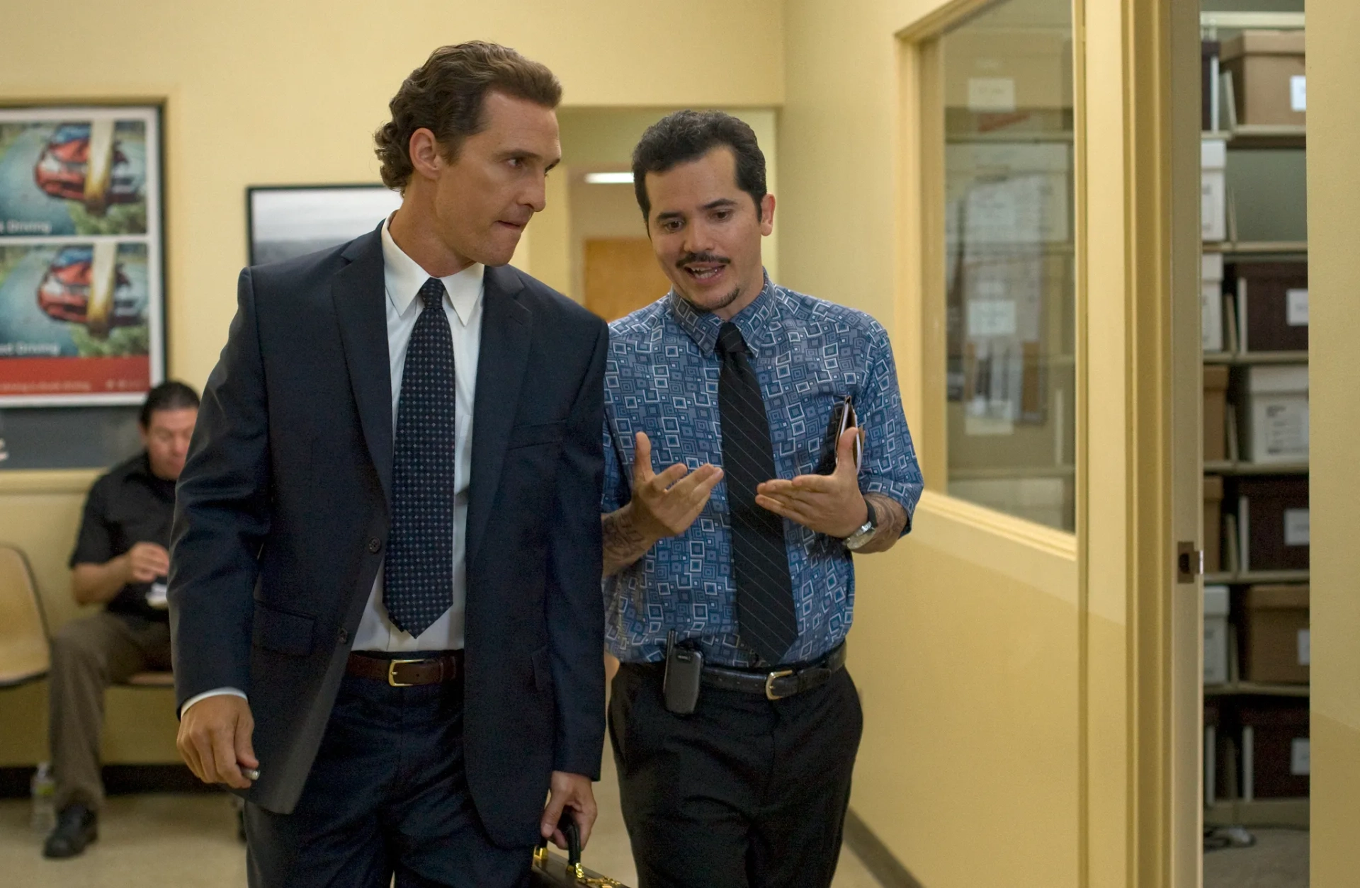 Matthew McConaughey and John Leguizamo in The Lincoln Lawyer (2011)