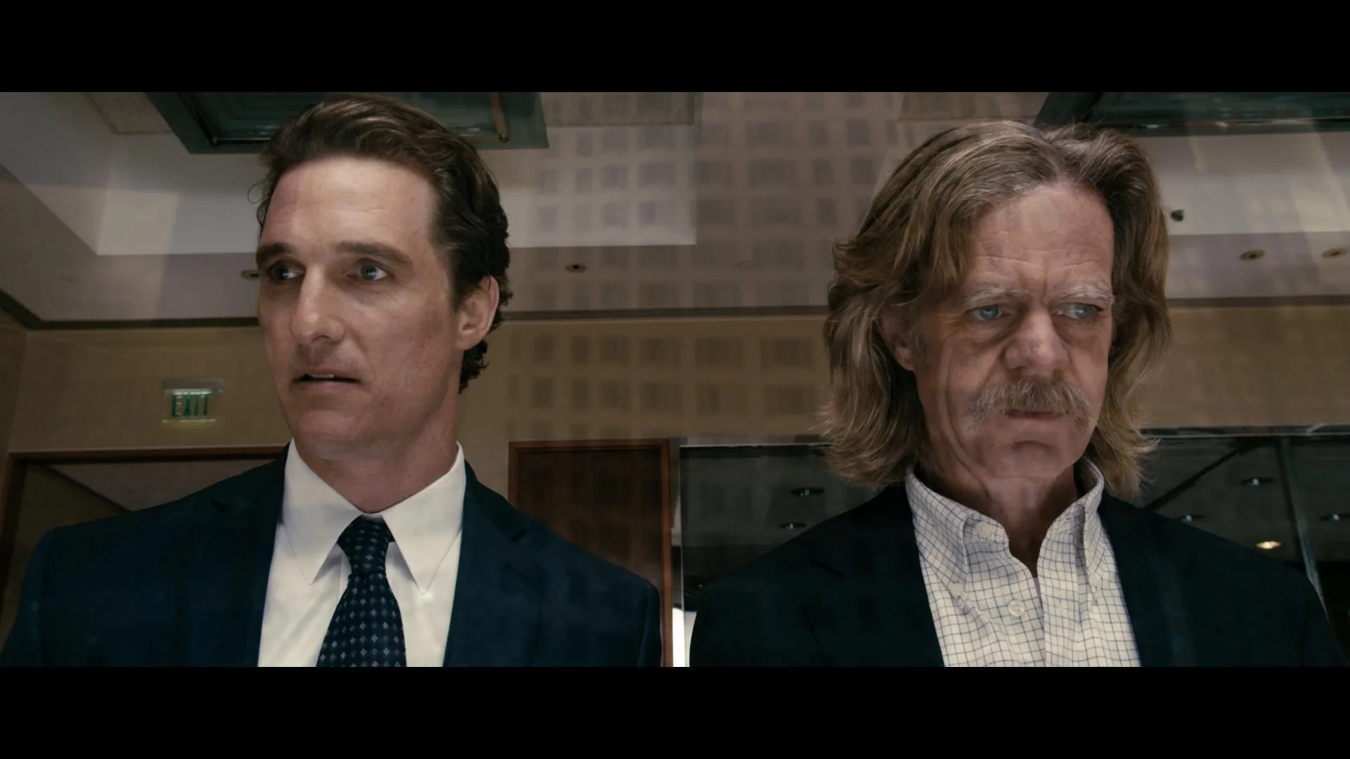 Matthew McConaughey and William H. Macy in The Lincoln Lawyer (2011)