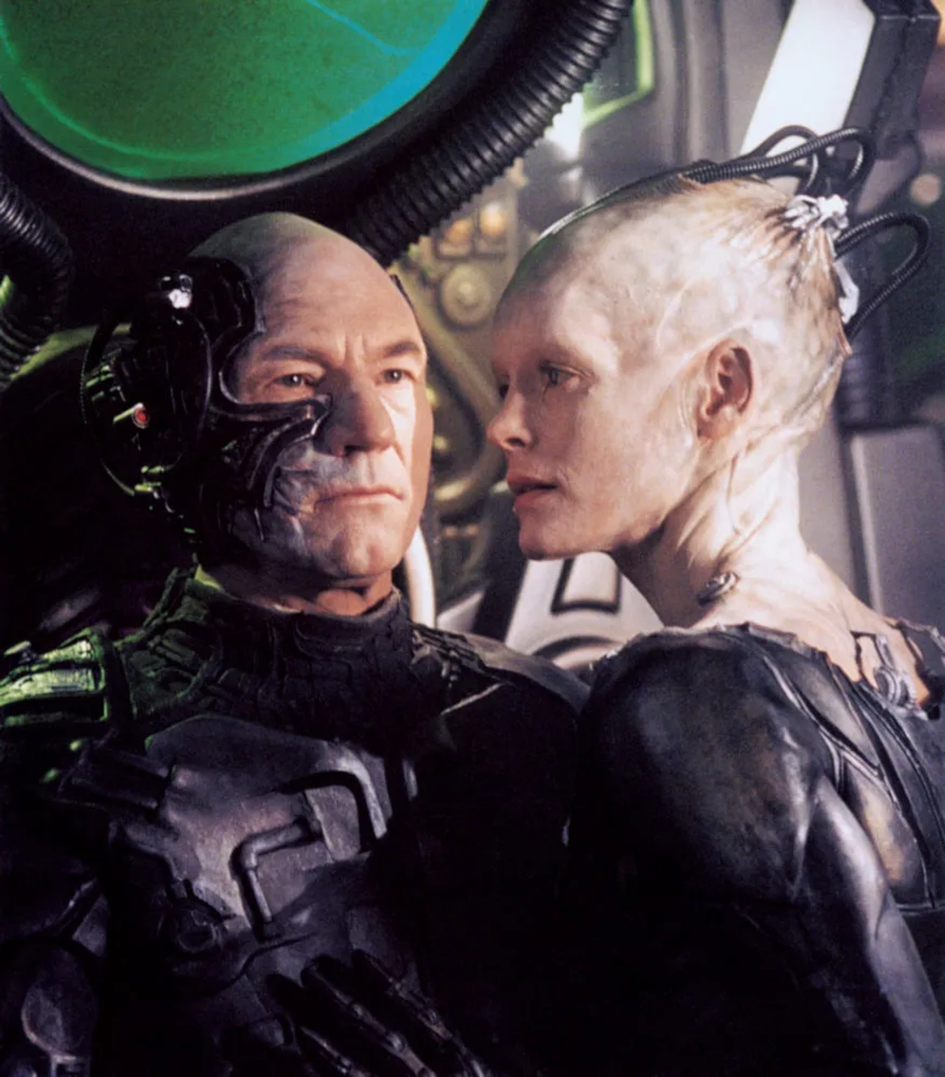 Alice Krige and Patrick Stewart in Star Trek: First Contact (1996)