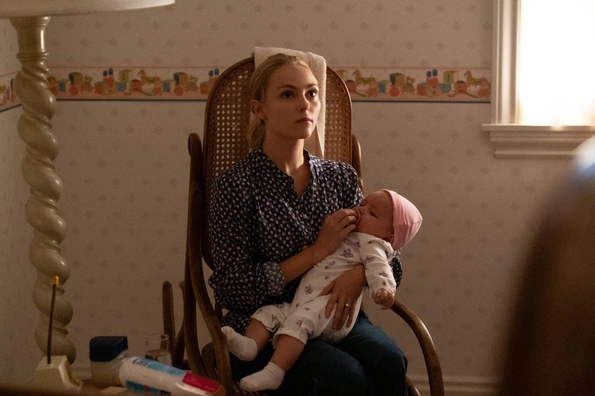 AnnaSophia Robb in Little Fires Everywhere: The Uncanny (2020)