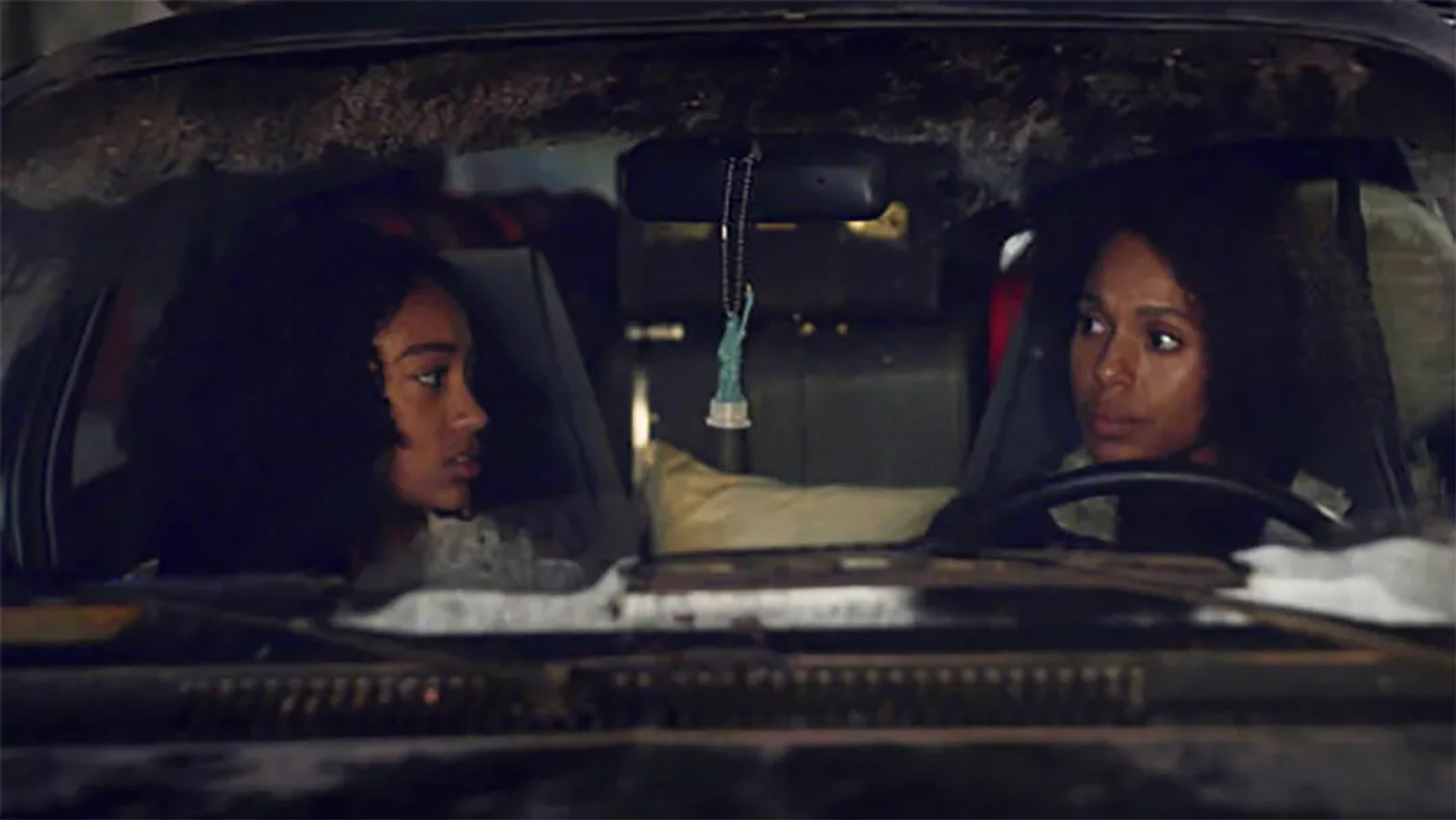 Kerry Washington and Lexi Underwood in Little Fires Everywhere: Find a Way (2020)