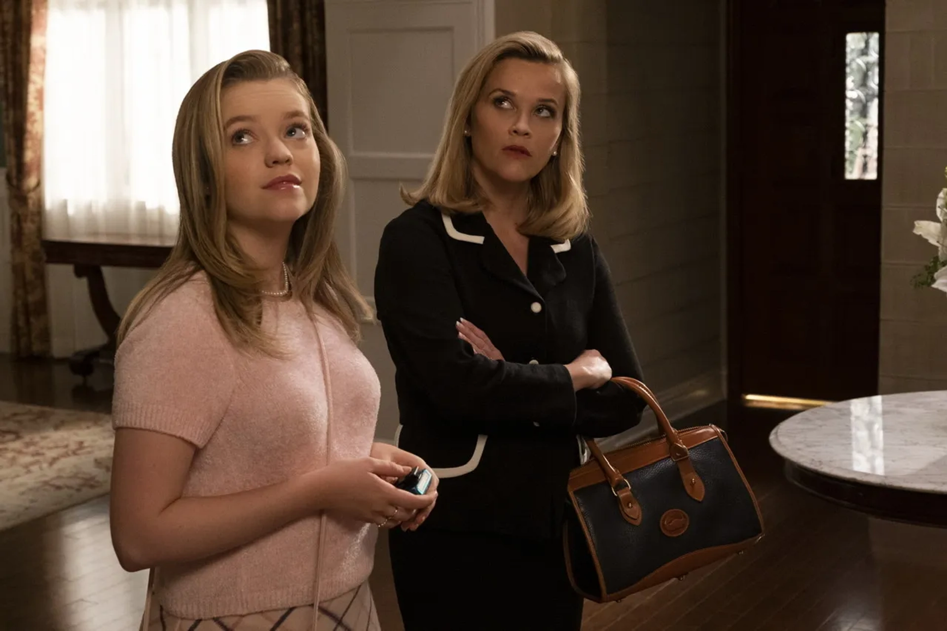 Jade Pettyjohn and Reese Witherspoon in Little Fires Everywhere (2020)