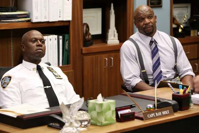 Andre Braugher and Terry Crews in Brooklyn Nine-Nine (2013)