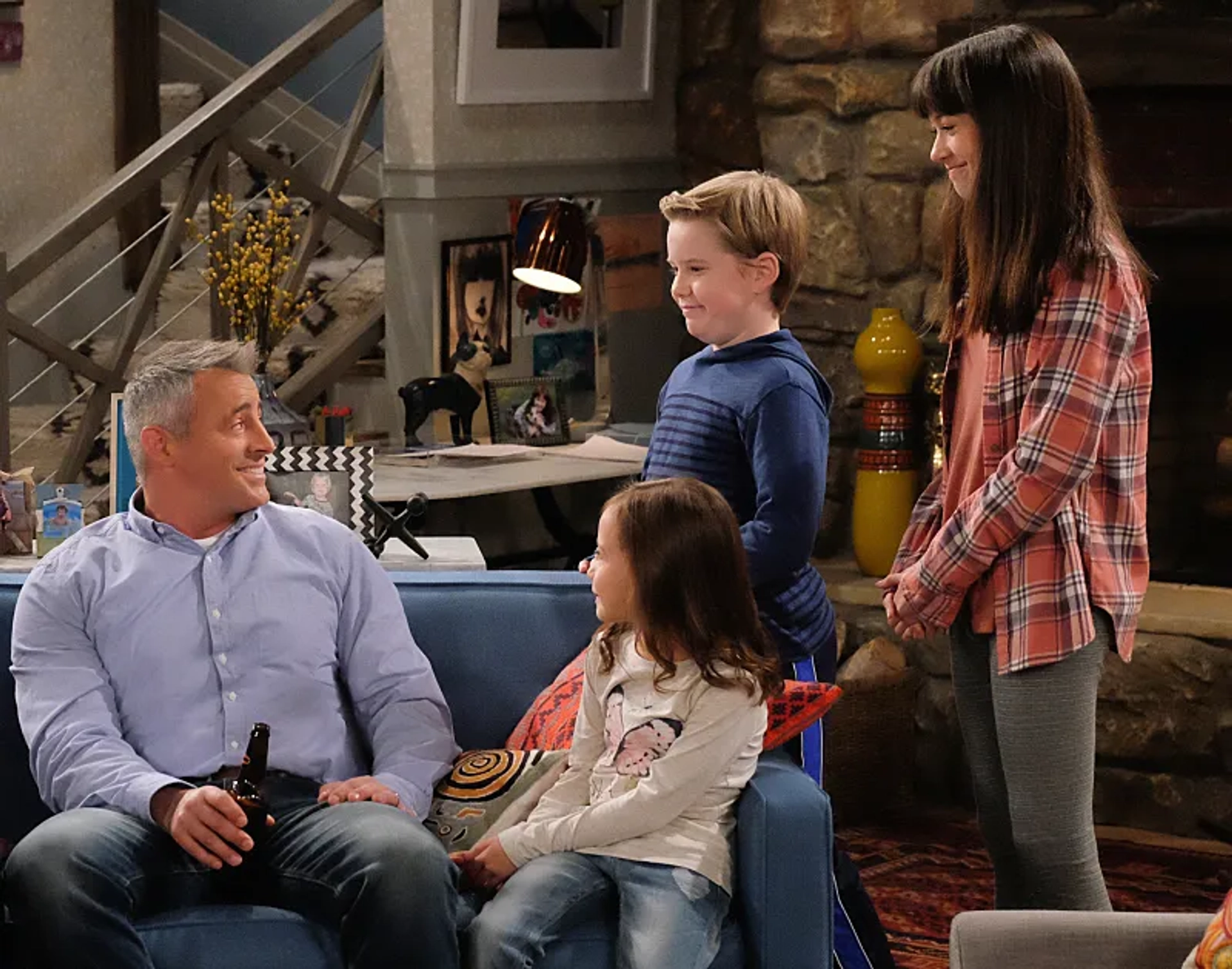 Matt LeBlanc, Grace Kaufman, Hala Finley, and Matthew McCann in Man with a Plan (2016)