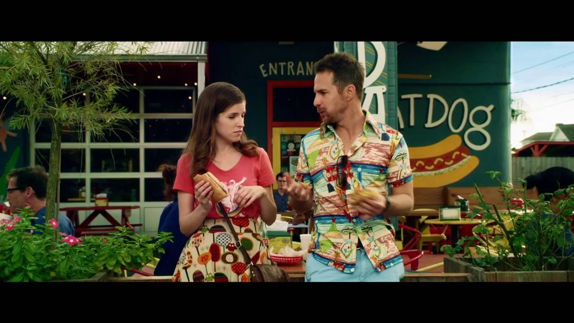 Sam Rockwell and Anna Kendrick in Mr. Right (2015)