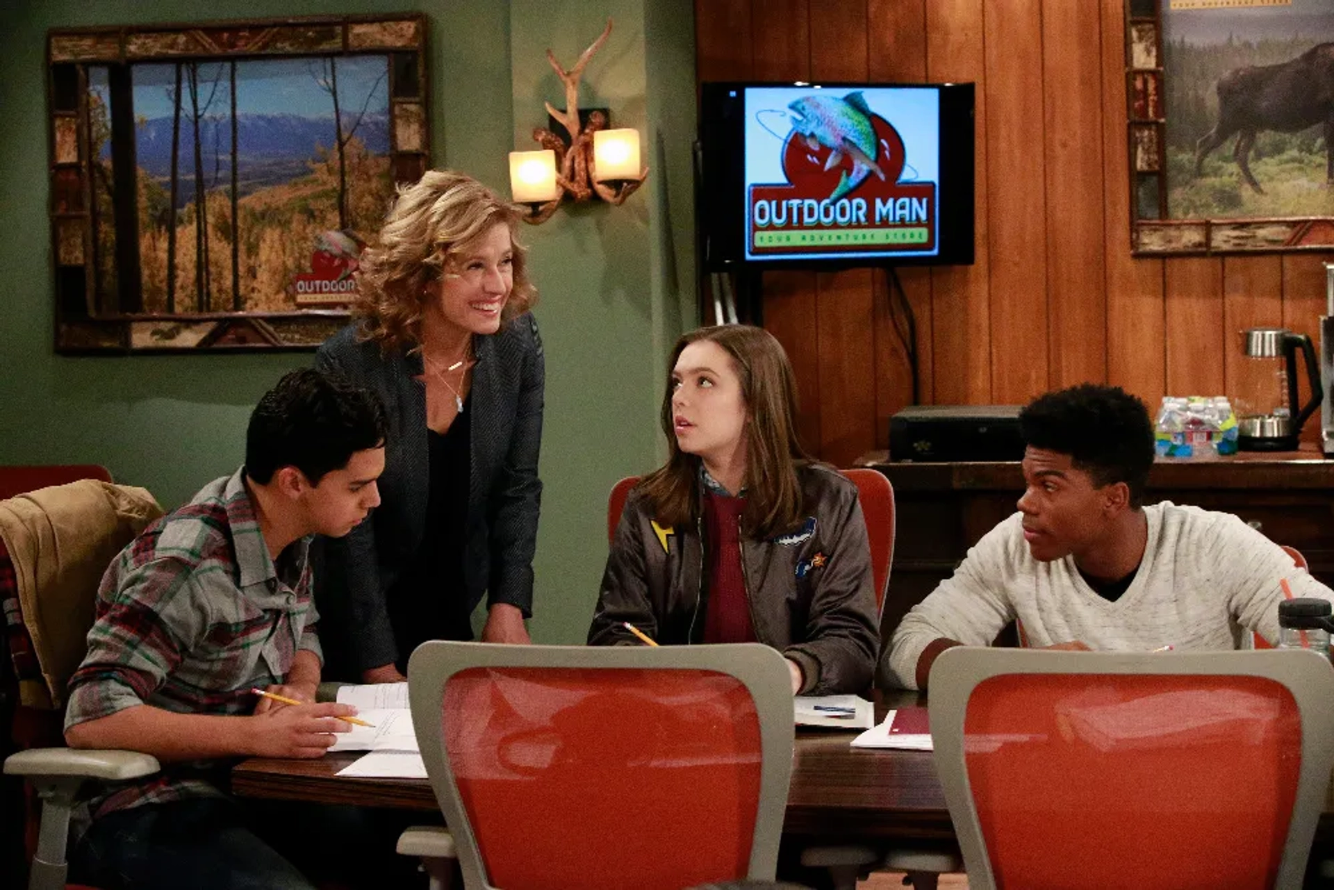 Nancy Travis, Dominique Grund, Cutter Ray Palacios, and Spence Moore II in Last Man Standing (2011)