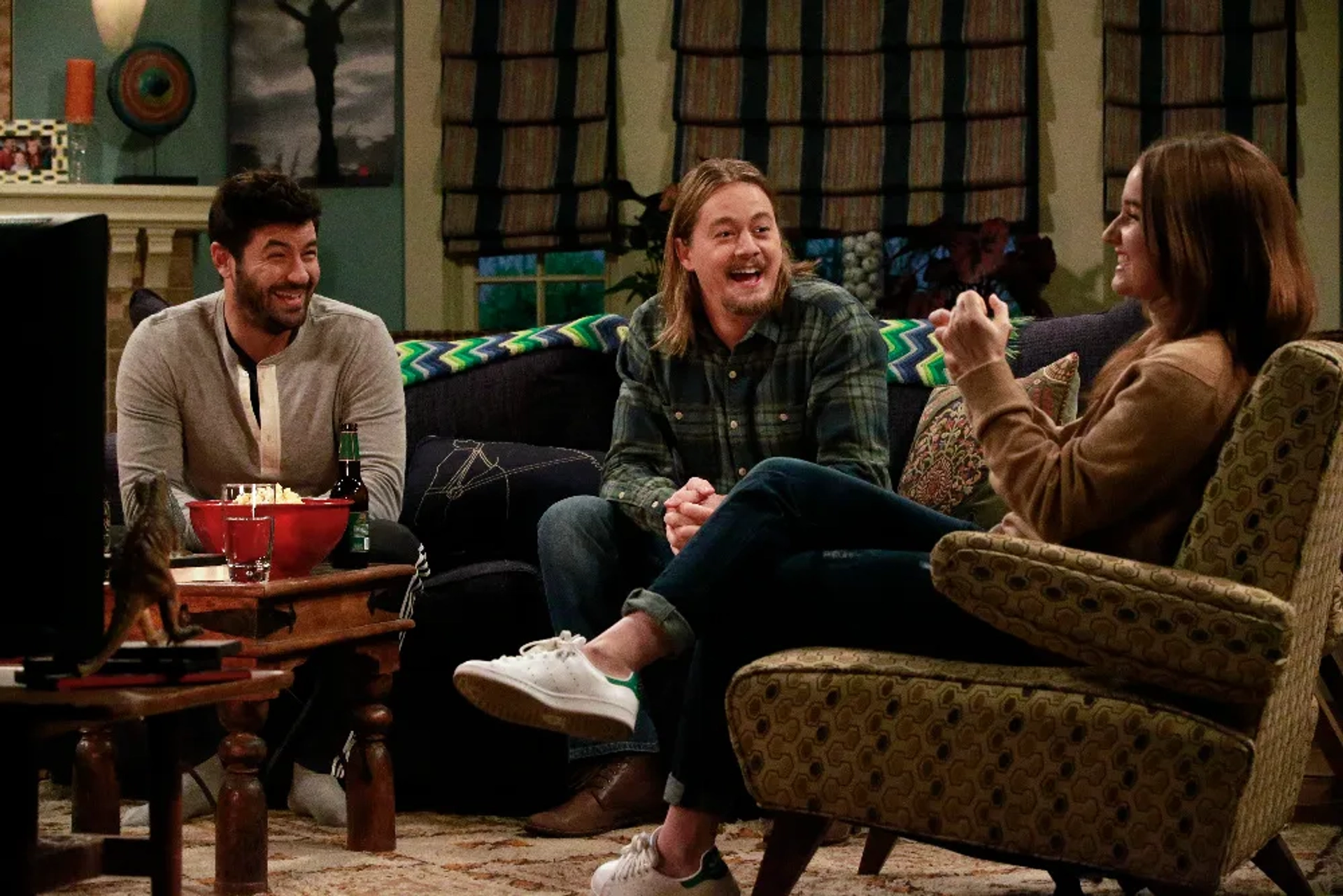 Jordan Masterson, Christoph Sanders, and Kaitlyn Dever in Last Man Standing (2011)