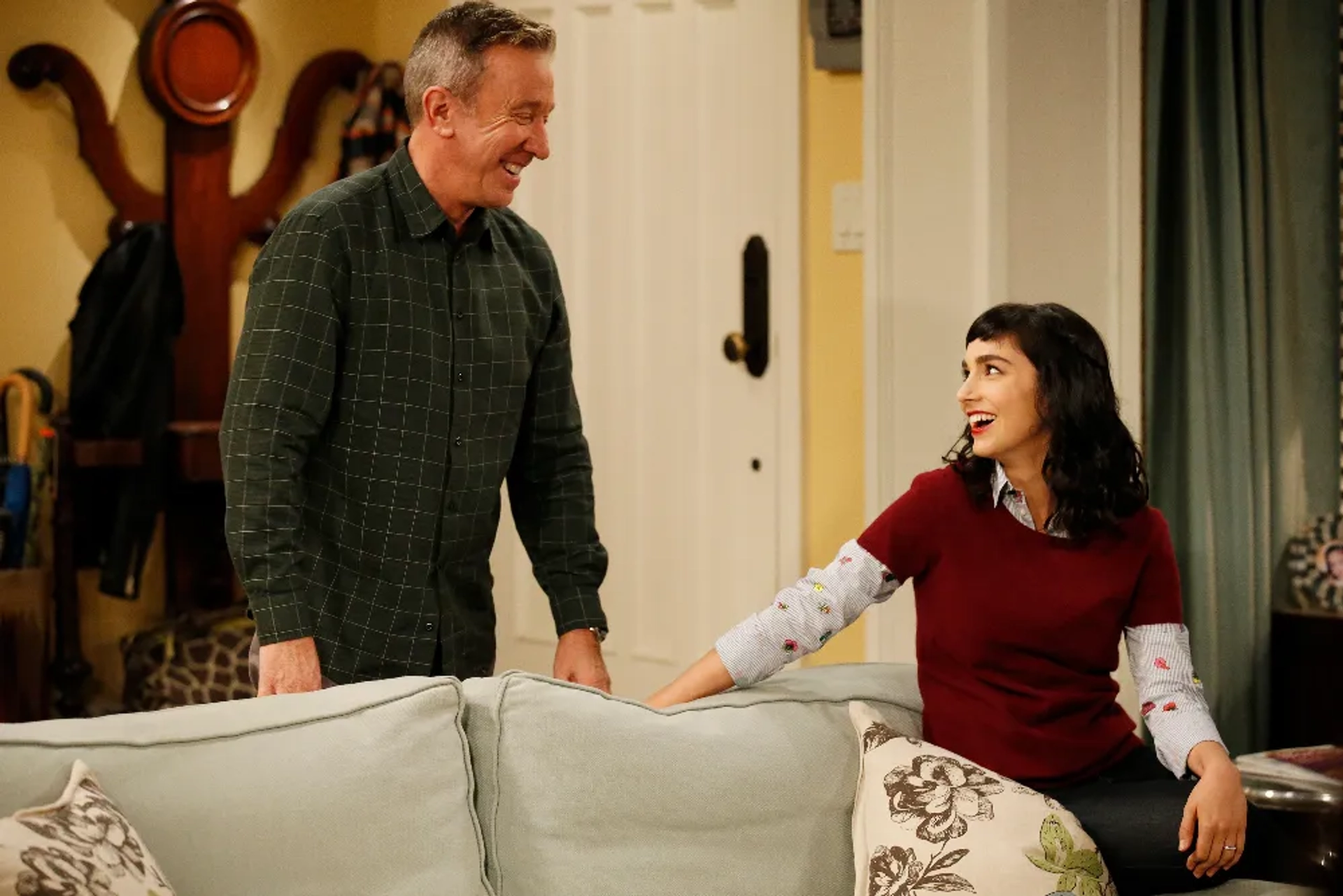 Tim Allen and Molly Ephraim in Last Man Standing (2011)