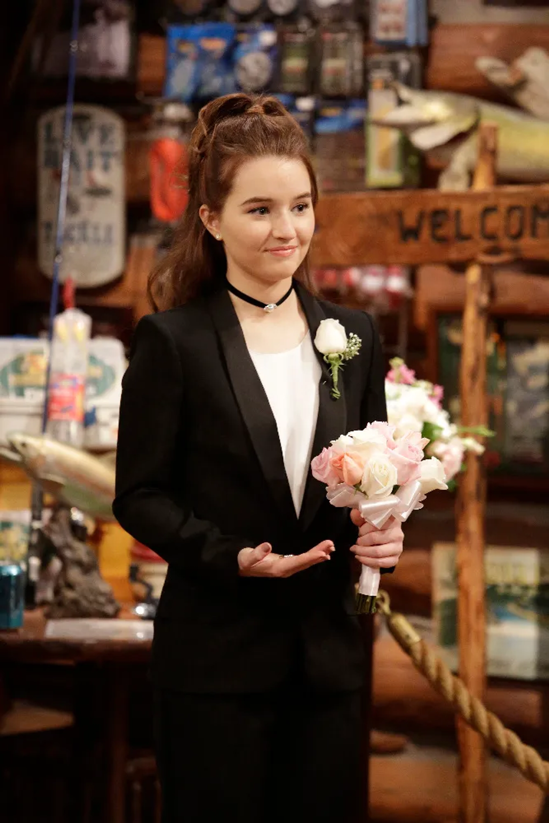 Kaitlyn Dever in Last Man Standing (2011)