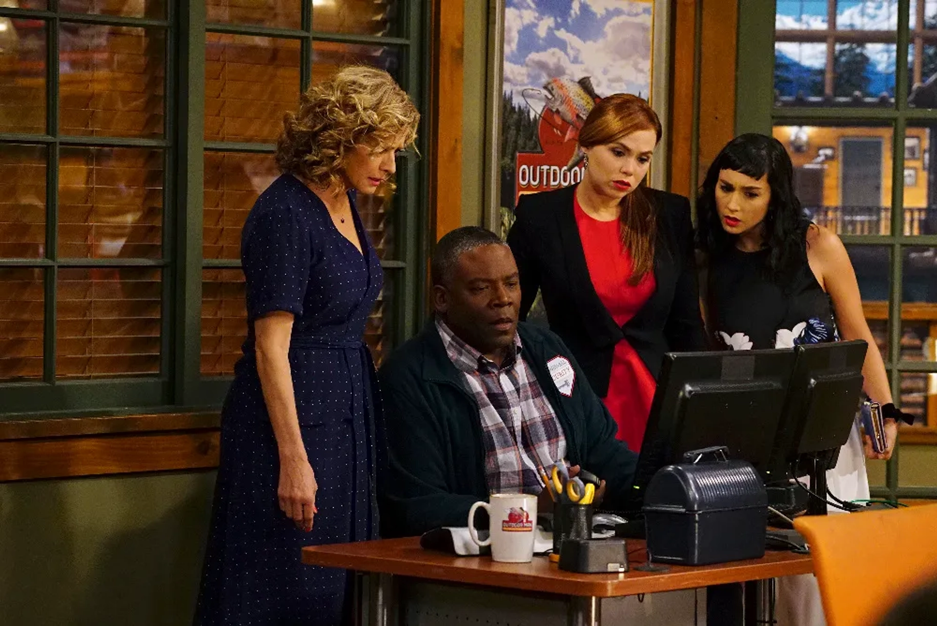 Nancy Travis, Jonathan Adams, Amanda Fuller, and Molly Ephraim in Last Man Standing (2011)