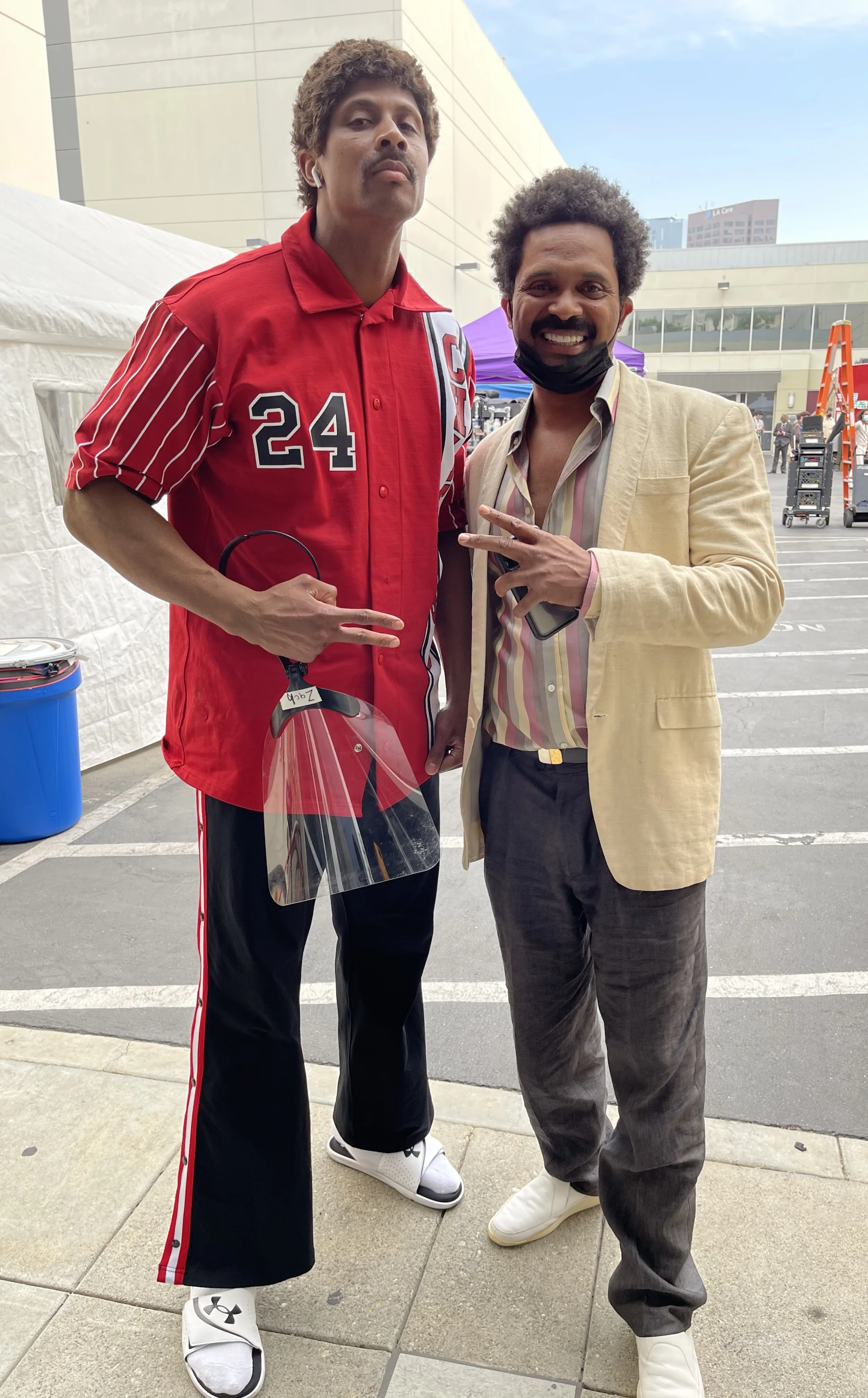 Mike Epps and Zach Andrews in Winning Time: The Rise of the Lakers Dynasty (2022)