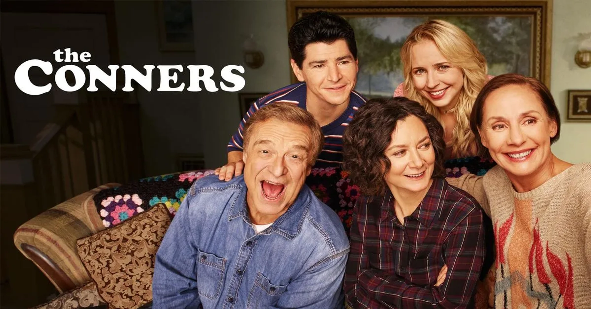 John Goodman, Sara Gilbert, Michael Fishman, Alicia Goranson, and Laurie Metcalf in The Conners (2018)