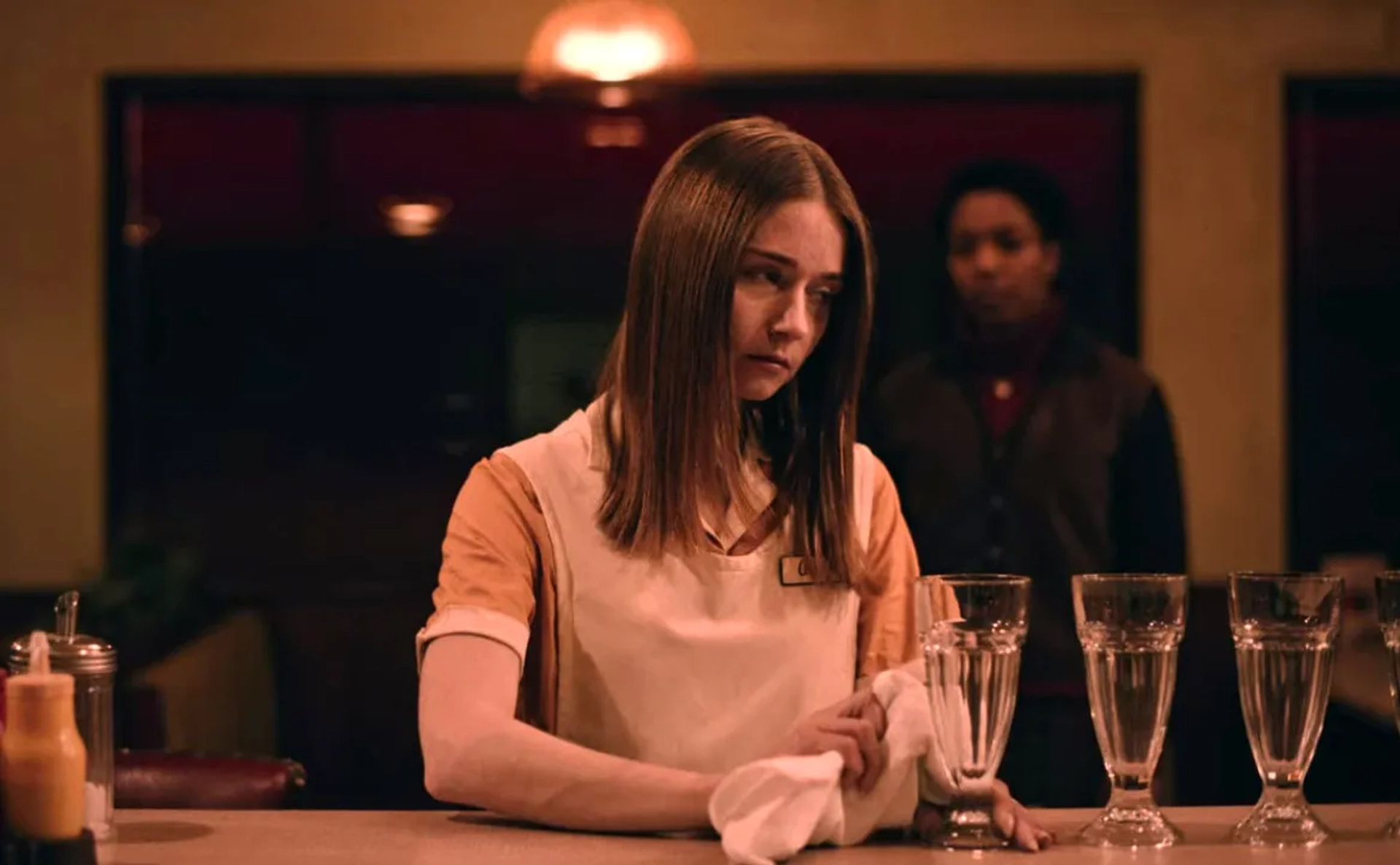 Jessica Barden and Naomi Ackie in The End of the F***ing World: Episode #2.6 (2019)