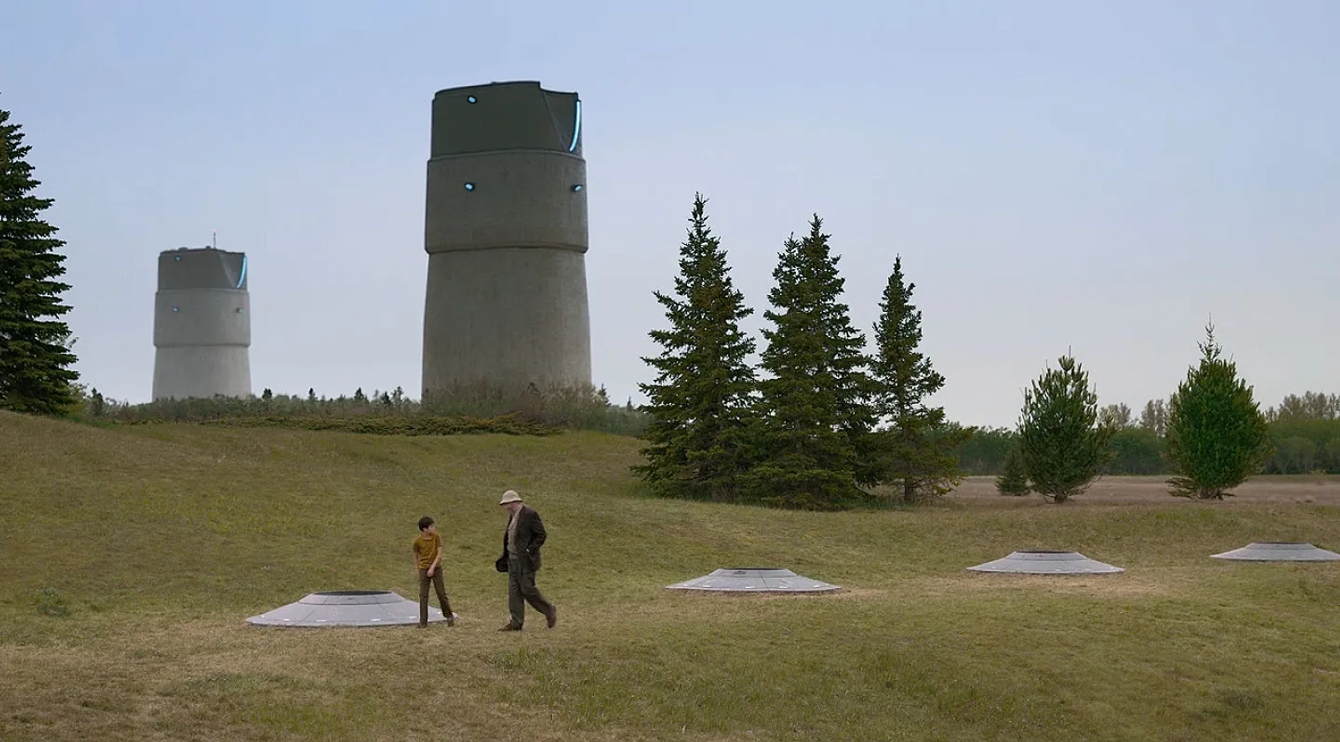 Jonathan Pryce and Duncan Joiner in Tales from the Loop (2020)