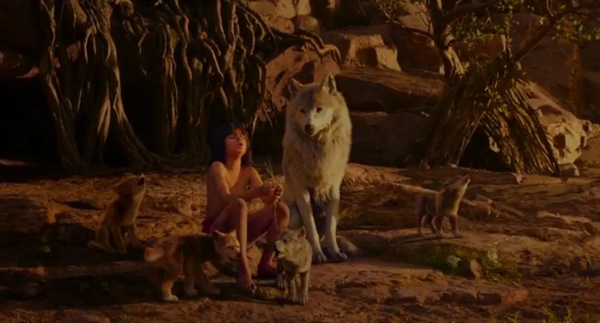 Brighton Rose Favreau, Lupita Nyong'o, Emjay Anthony, Max Favreau, Neel Sethi, and Chloe Hechter in The Jungle Book (2016)