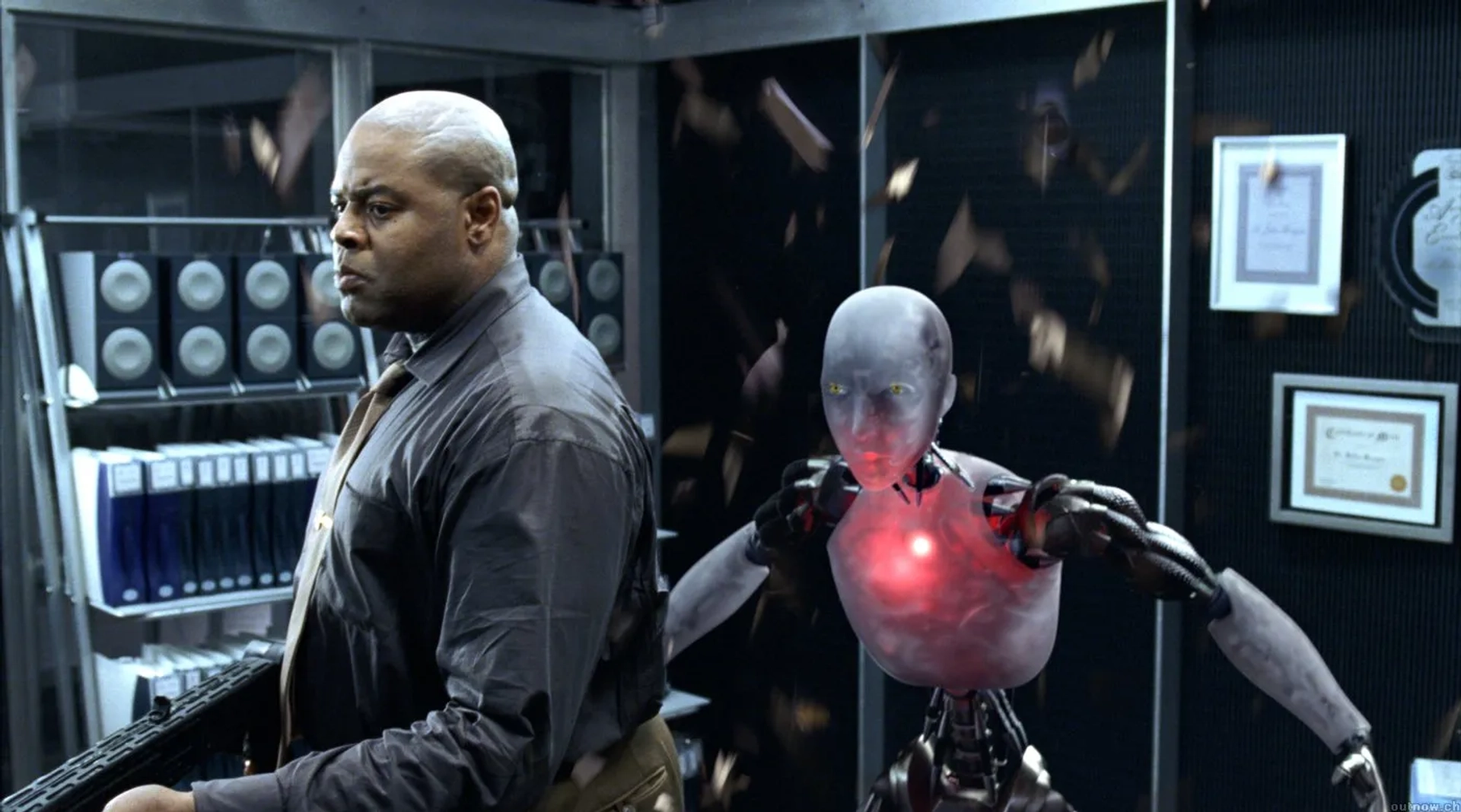 Chi McBride in I, Robot (2004)