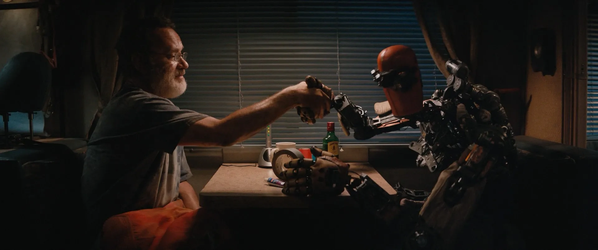 Tom Hanks and Caleb Landry Jones in Finch (2021)