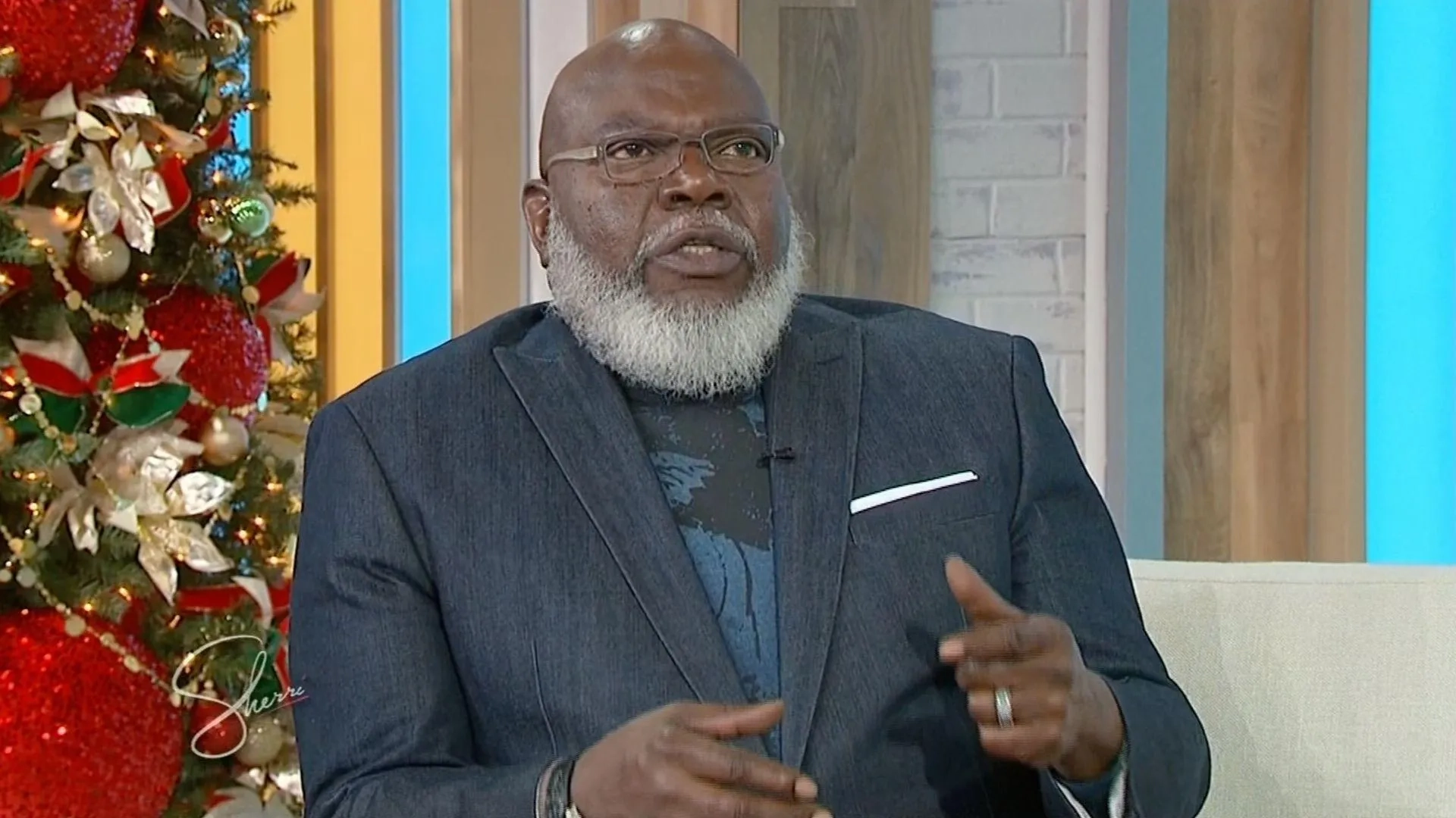 T.D. Jakes in Sherri (2022)