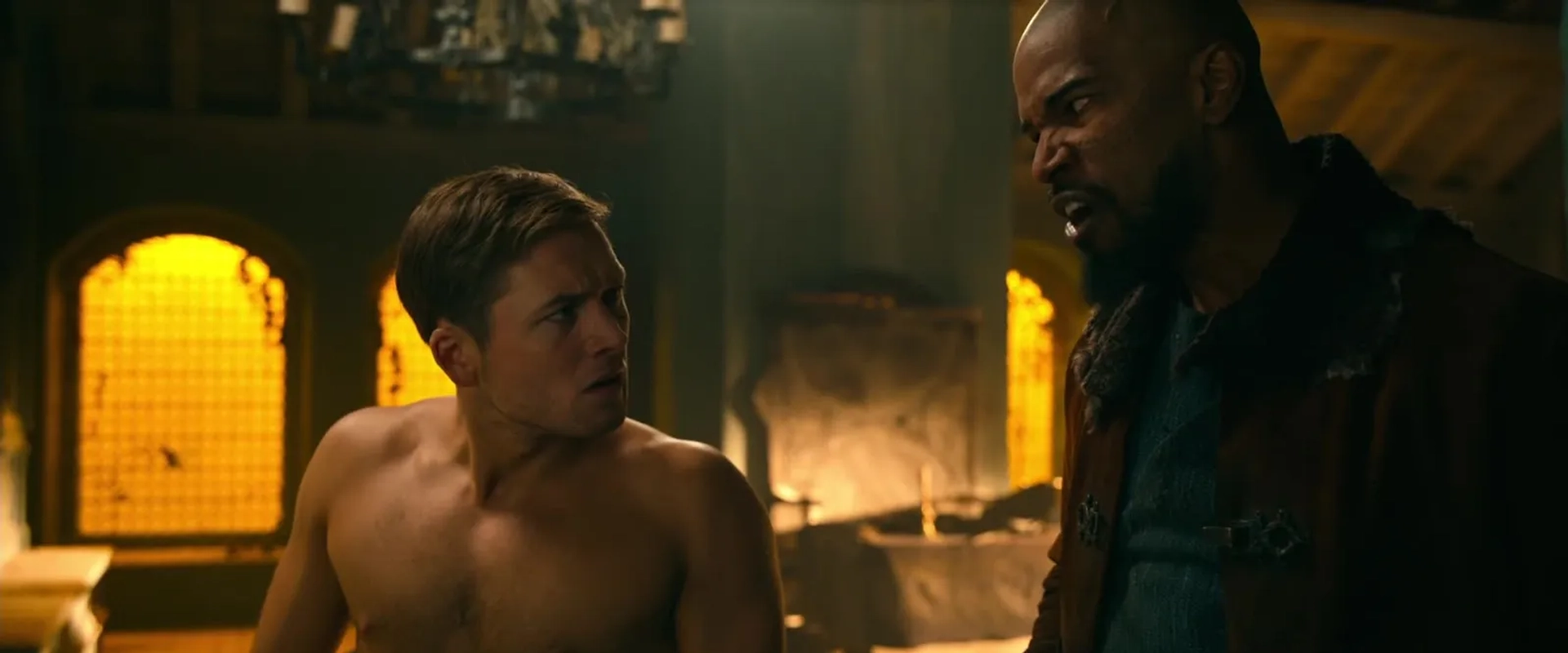 Jamie Foxx and Taron Egerton in Robin Hood (2018)