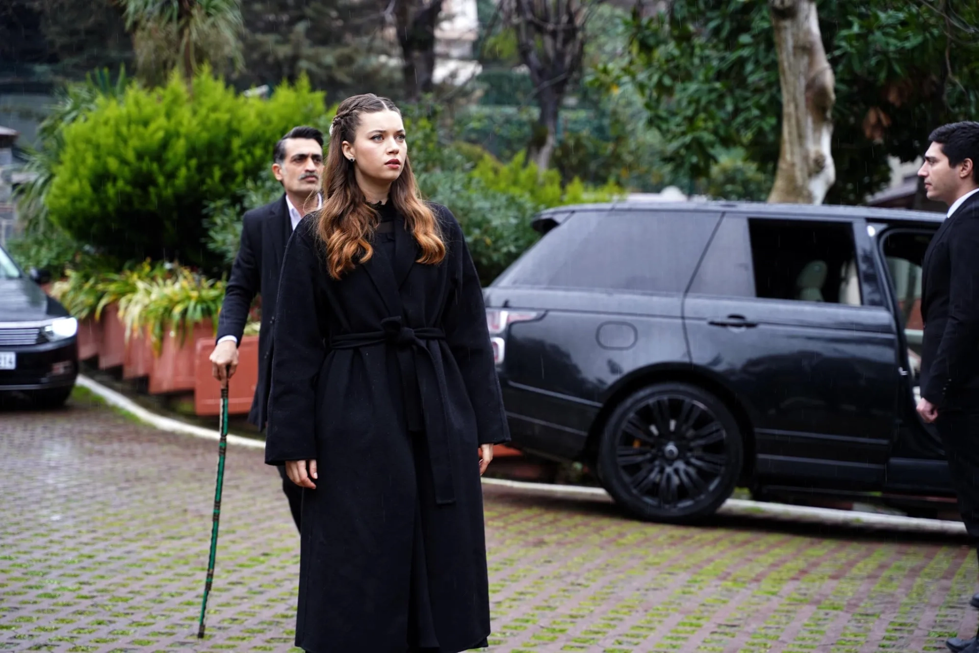 Diren Polatogullari and Afra Saraçoglu in Golden Boy (2022)