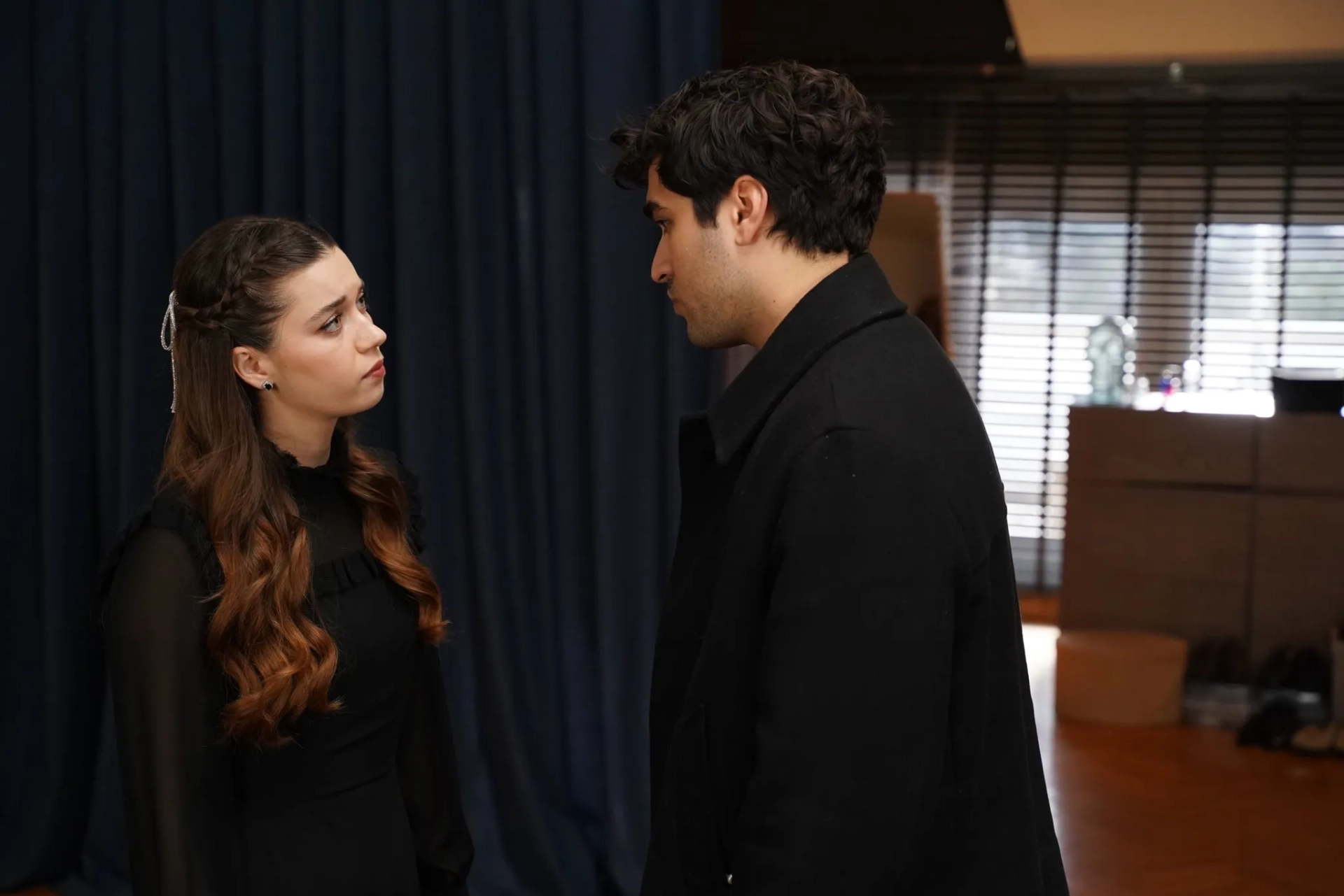 Afra Saraçoglu and Mert Ramazan Demir in Golden Boy (2022)