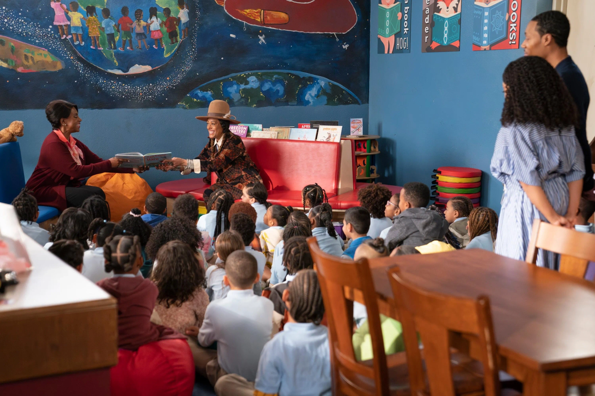 Sheryl Lee Ralph, Cree Summer, Tyler James Williams, and Quinta Brunson in Abbott Elementary (2021)