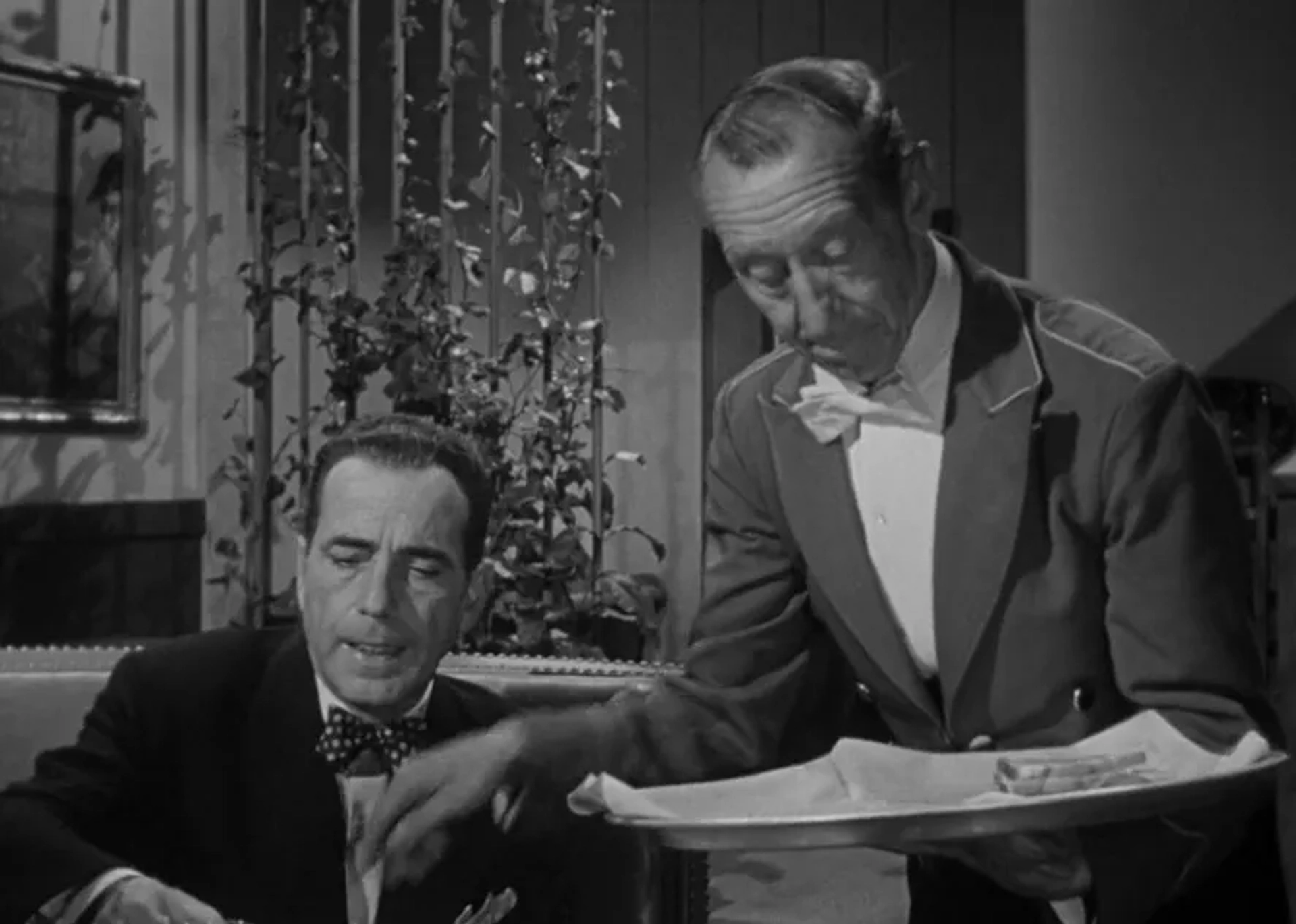 Humphrey Bogart and George Davis in In a Lonely Place (1950)