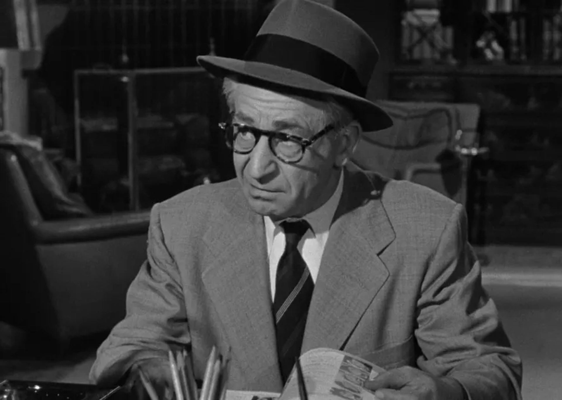 Art Smith in In a Lonely Place (1950)