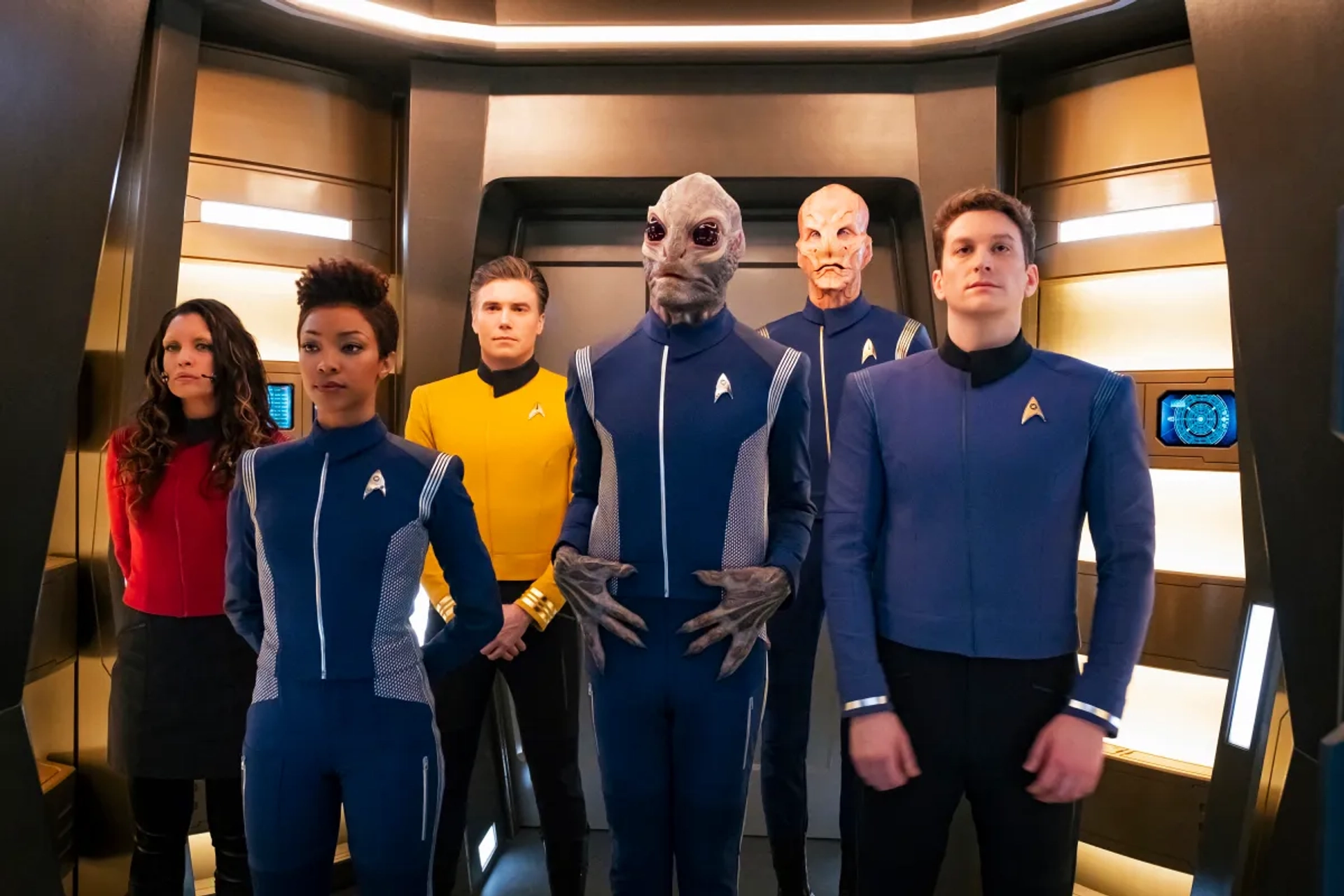 Doug Jones, Anson Mount, David Benjamin Tomlinson, Rachael Ancheril, Sonequa Martin-Green, and Sean Connolly Affleck in Star Trek: Discovery (2017)