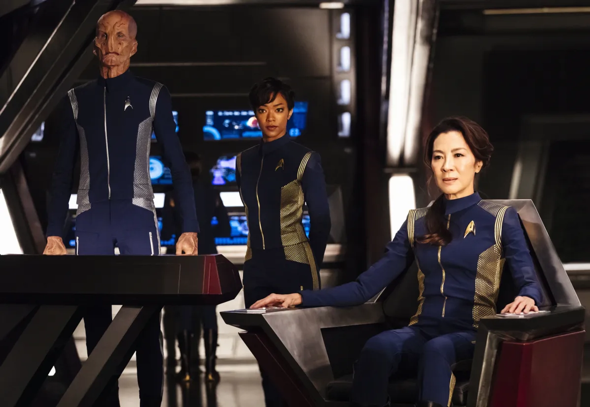 Michelle Yeoh, Doug Jones, and Sonequa Martin-Green in Star Trek: Discovery (2017)