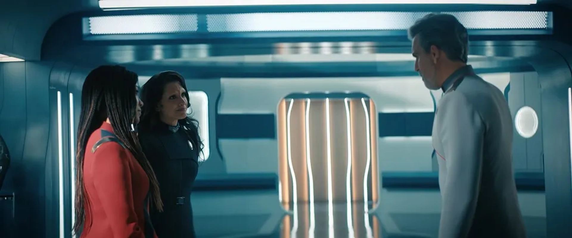 Oded Fehr, Rachael Ancheril, and Sonequa Martin-Green in Star Trek: Discovery: Rubicon (2022)