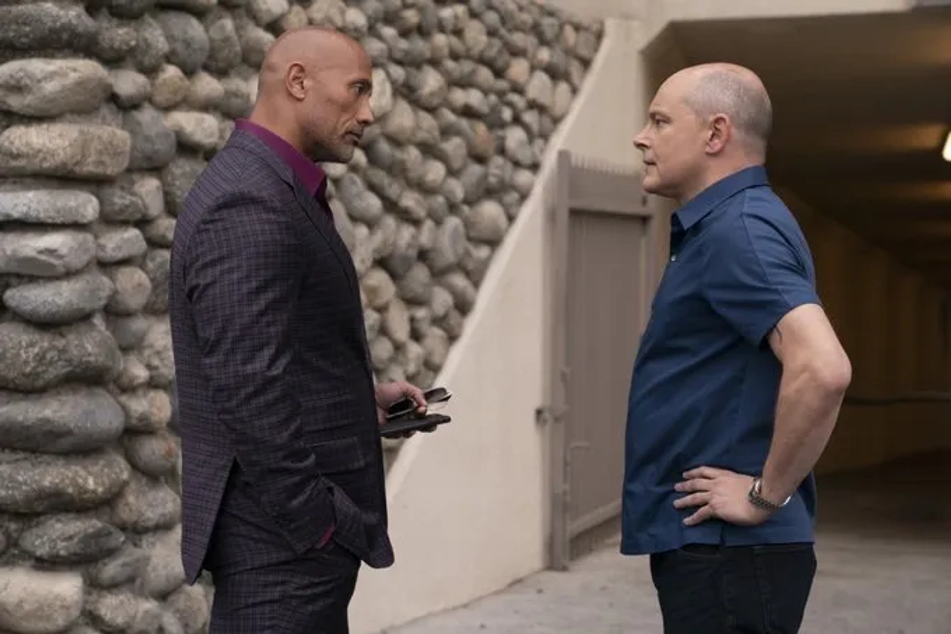 Dwayne Johnson and Rob Corddry in Ballers (2015)