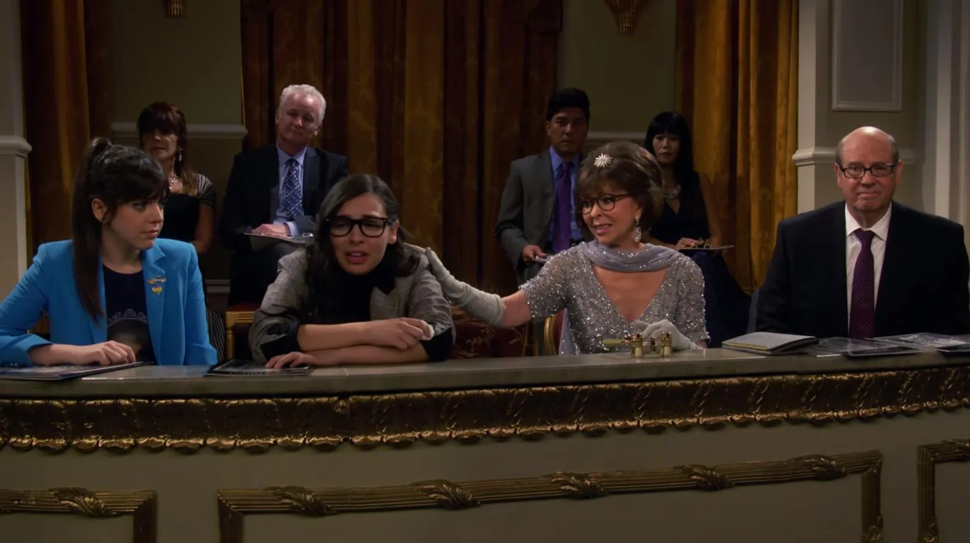 Rita Moreno, Stephen Tobolowsky, Isabella Gomez, and Sheridan Pierce in One Day at a Time (2017)